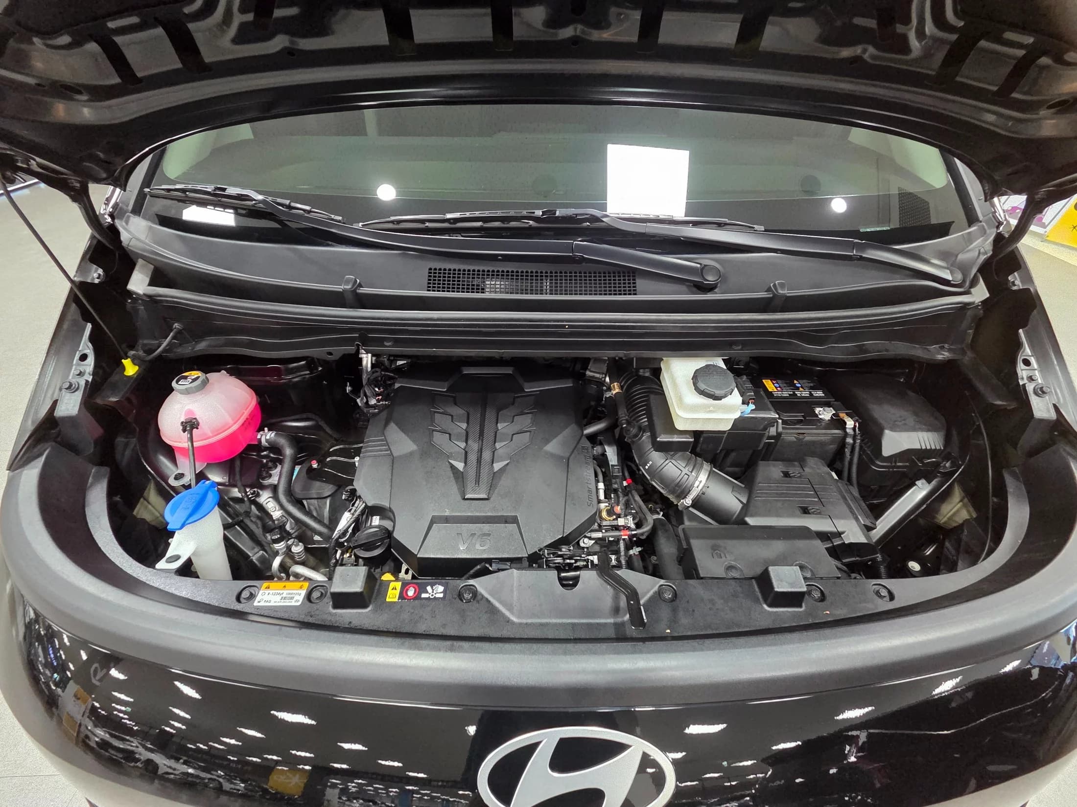 Hyundai Staria L3.5 Tourer 11-Seater Modern, 2024 г. 12631 км. — фото 6