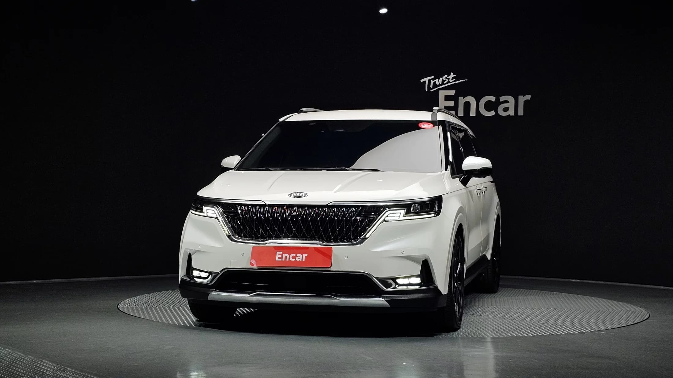 Kia Carnival 7-Seater Signature, 2021 г. 67753 км. — фото 3