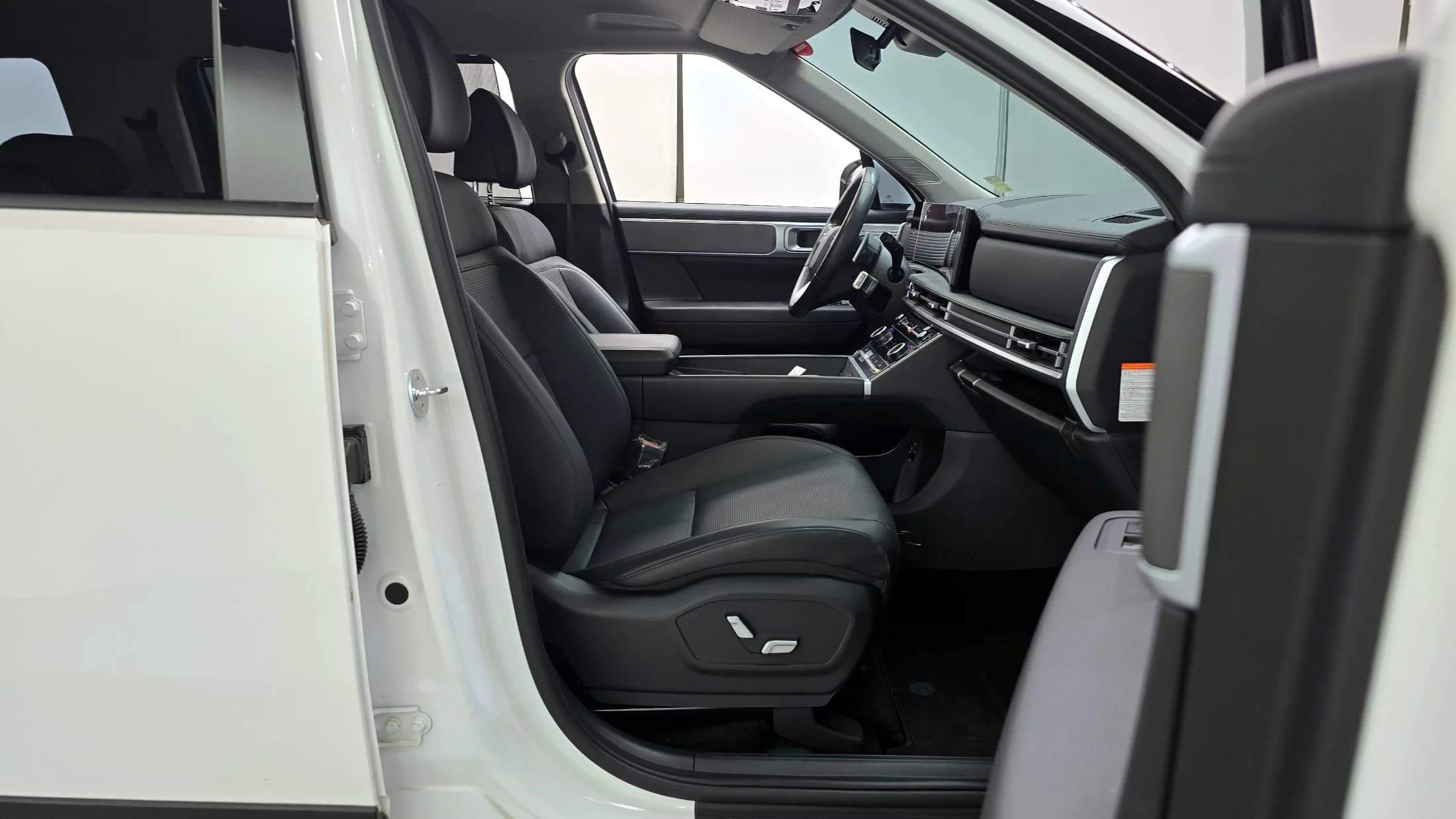 Hyundai Santa Fe HEV 1.6 2WD Prestige, гибрид, 2023 г. 37493 км. — фото 10