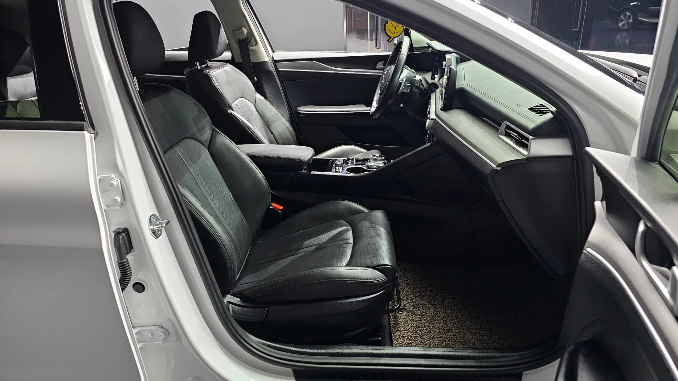 Kia K5 (Киа Оптима) 2.0 LPI Prestige, 2023 г. 79087 км. — фото 10