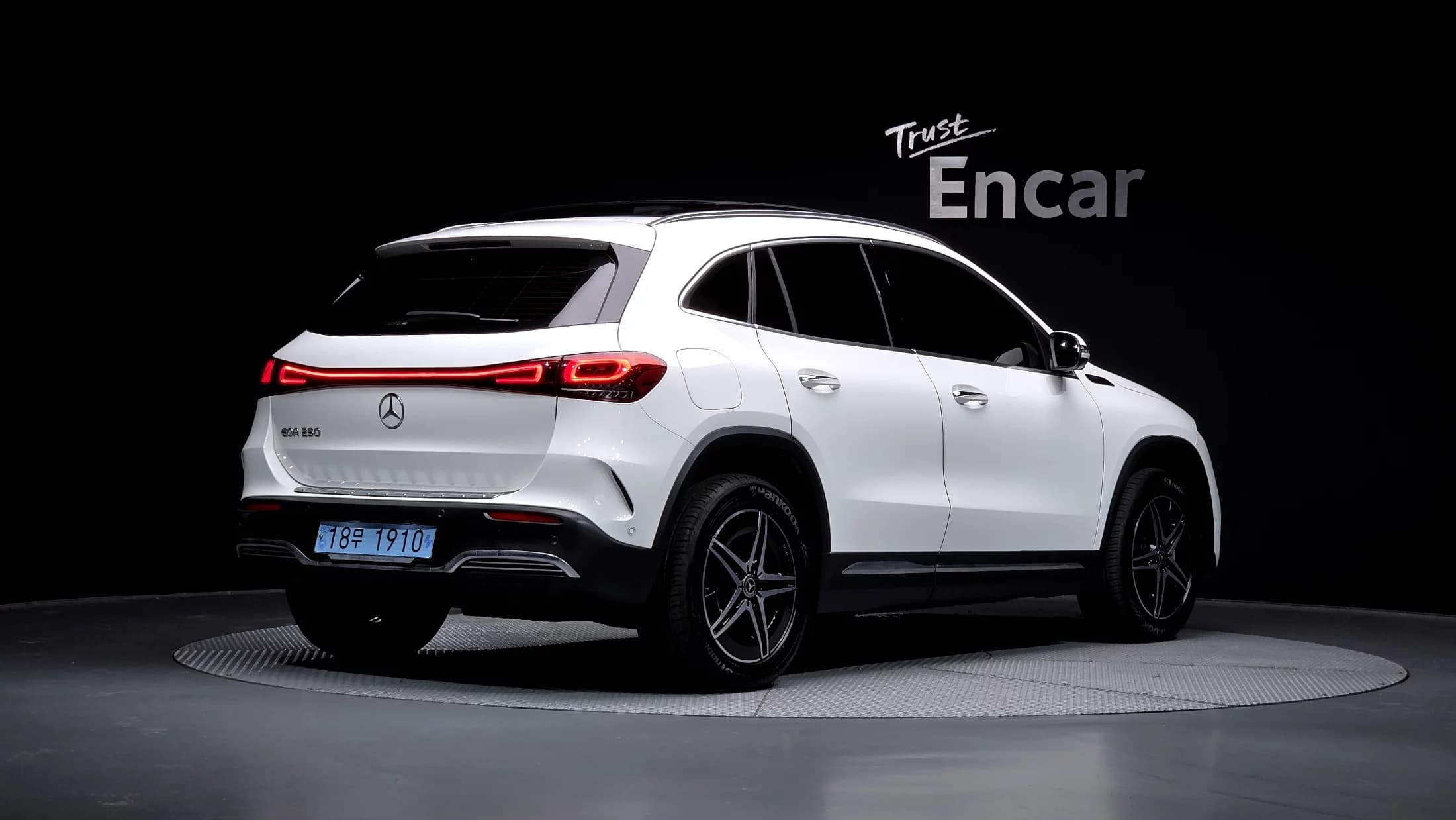 Mercedes-Benz EQA EQA250 AMG Package Plus, электромобиль, 2022 г. 35806 км. — фото 2