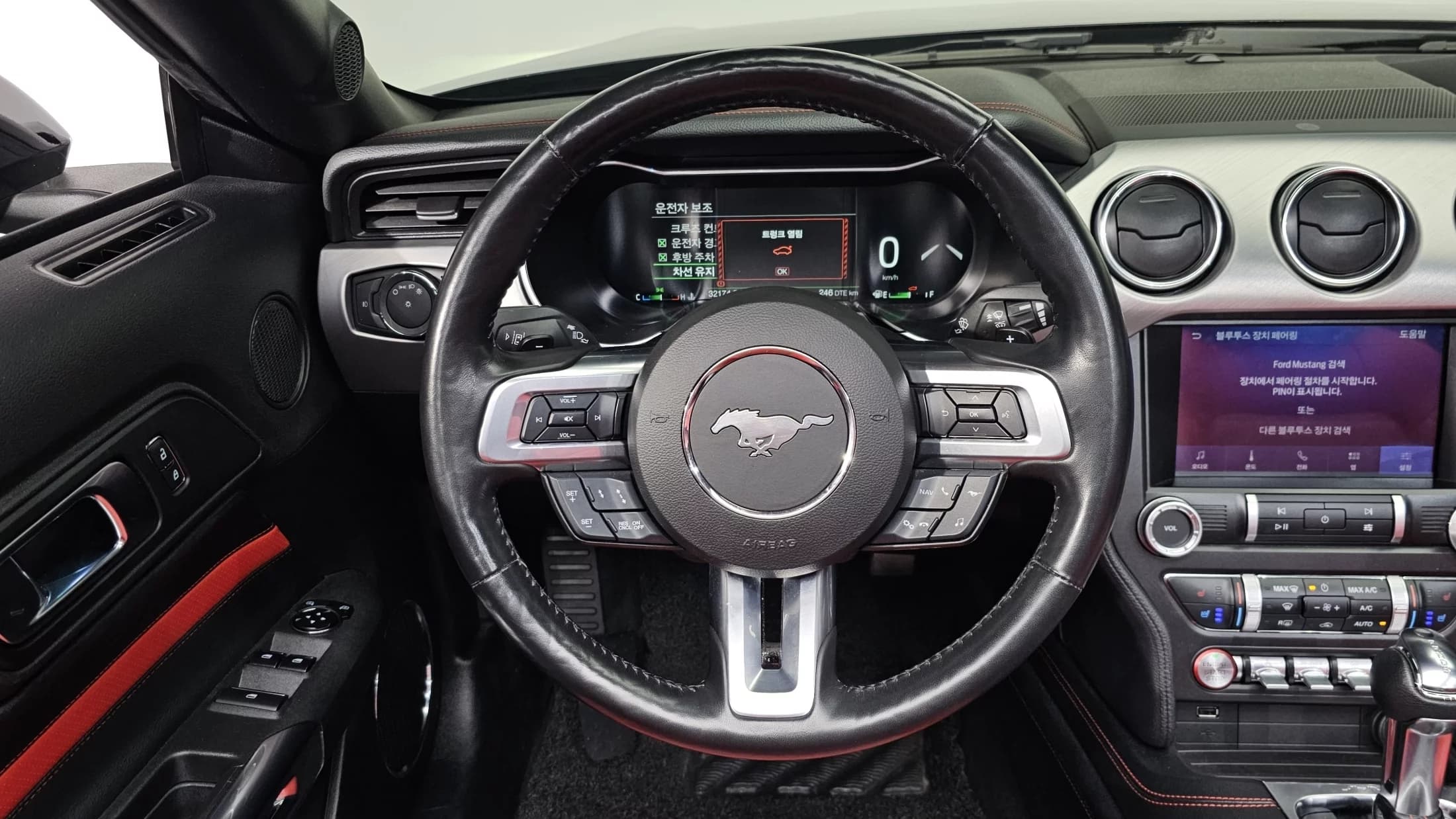 Ford MUSTANG Convertible, 2023 г. 32259 км. — фото 12