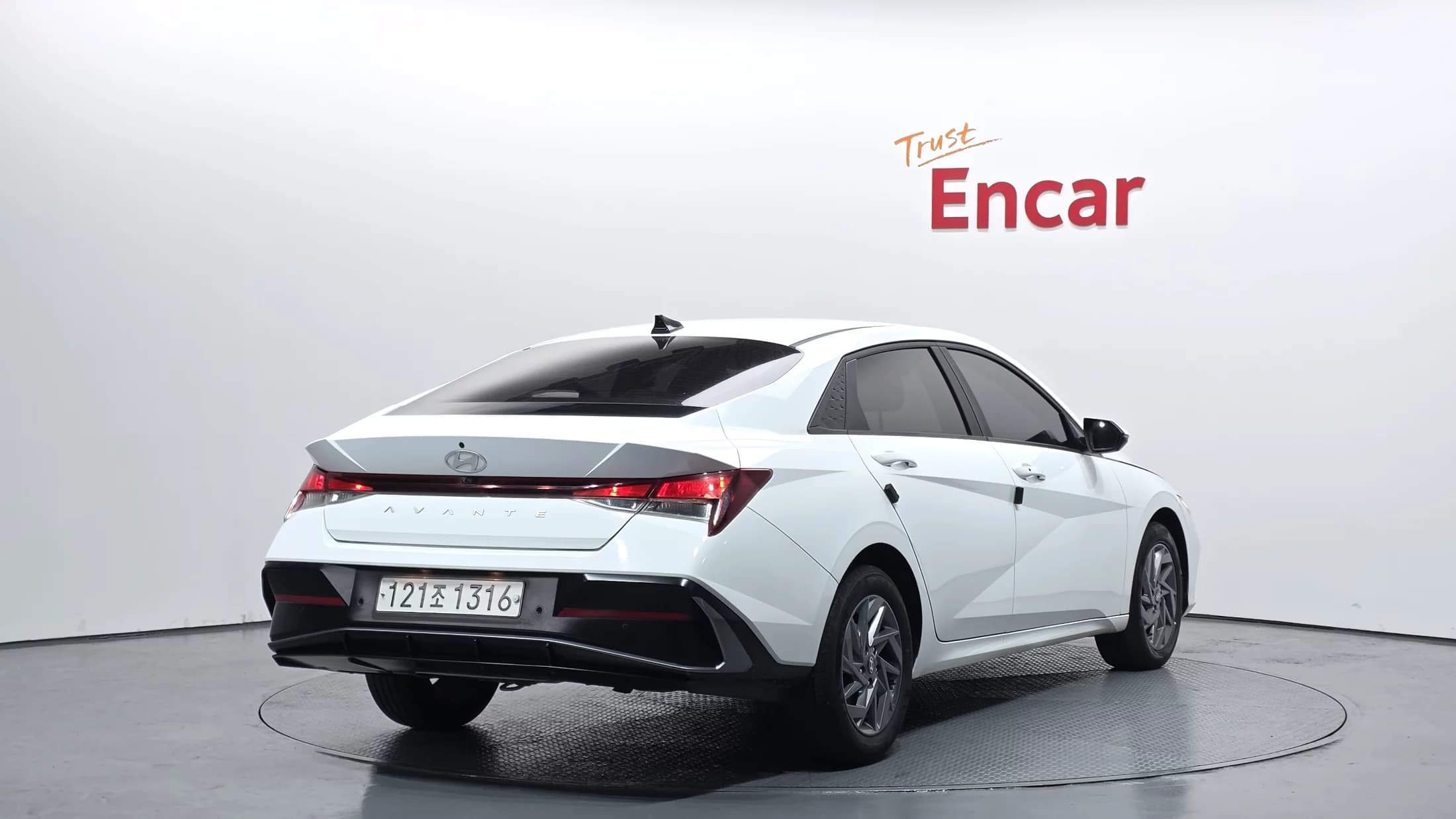 Hyundai AVANTE (Хендай Элантра) 1.6 Modern, 2024 г. 52440 км. — фото 2