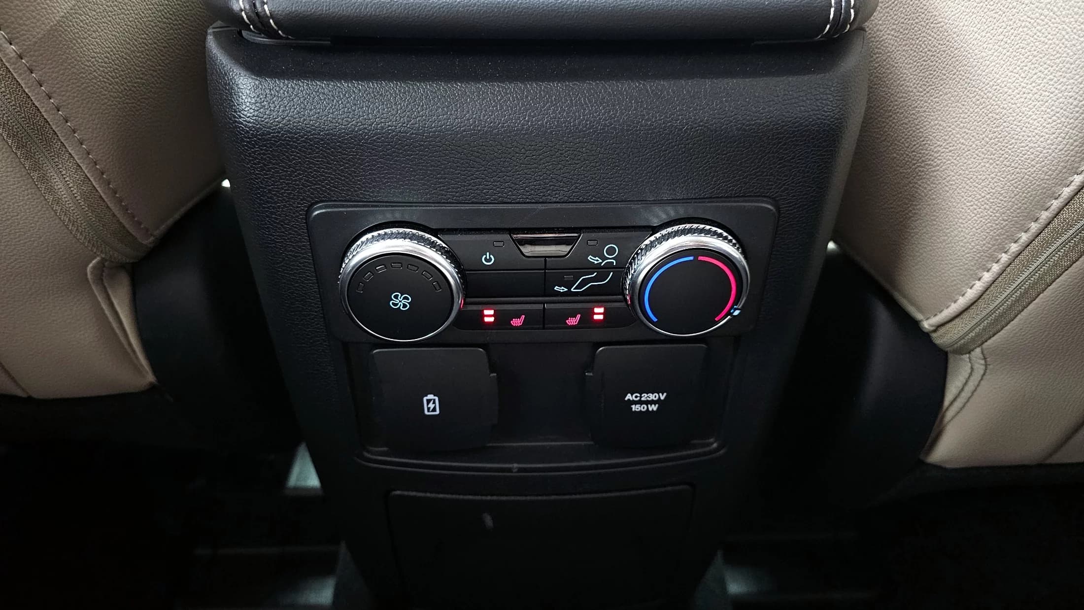 Ford EXPLORER 2.3 LimIted 4WD, 2022 г. 21873 км. — фото 17