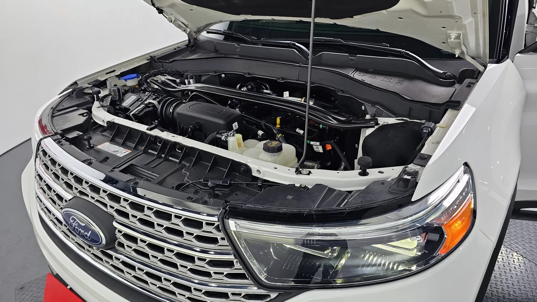 Ford EXPLORER 2.3 LimIted 4WD, 2022 г. 21873 км. — фото 6