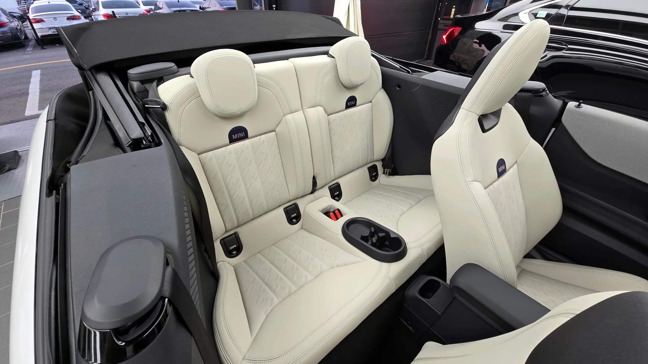 MINI Cooper Convertible Favoured, 2025 г. 8205 км. — фото 12
