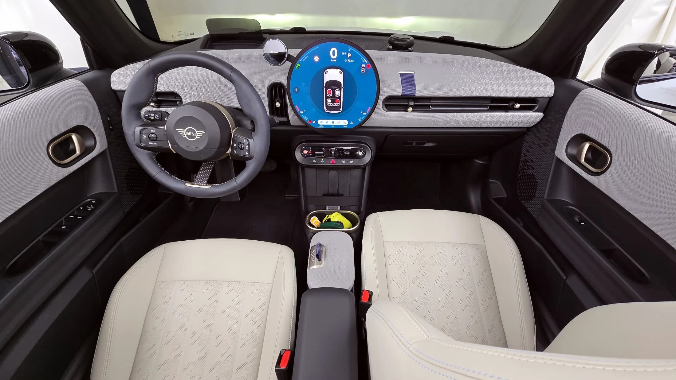 MINI Cooper Convertible Favoured, 2025 г. 8205 км. — фото 7