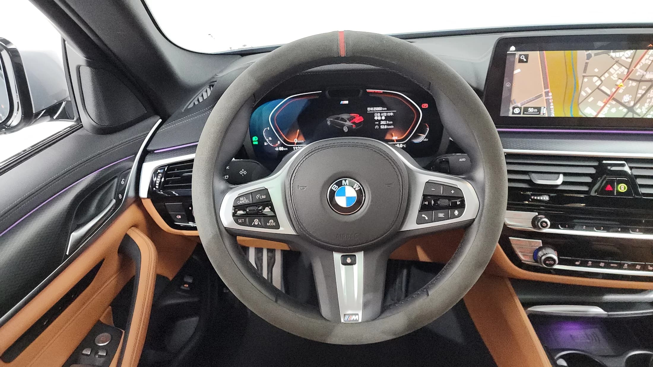BMW 5-Series 520i M Sport, 2023 г. 25920 км. — фото 13