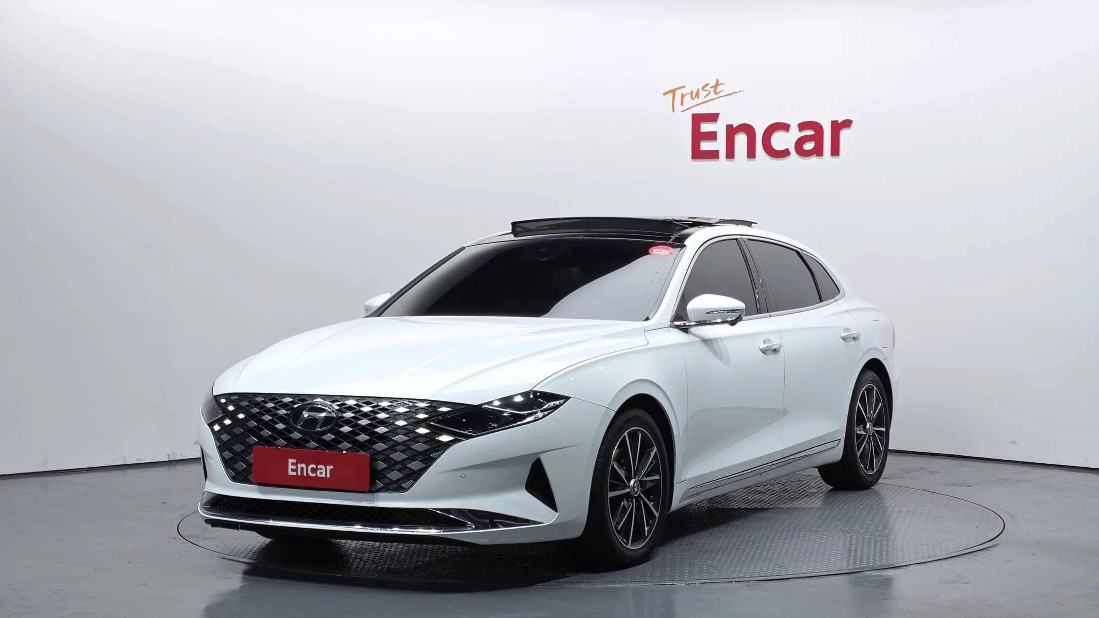 Hyundai Grandeur 2.5 Le Blanc, 2022 г. 44007 км.