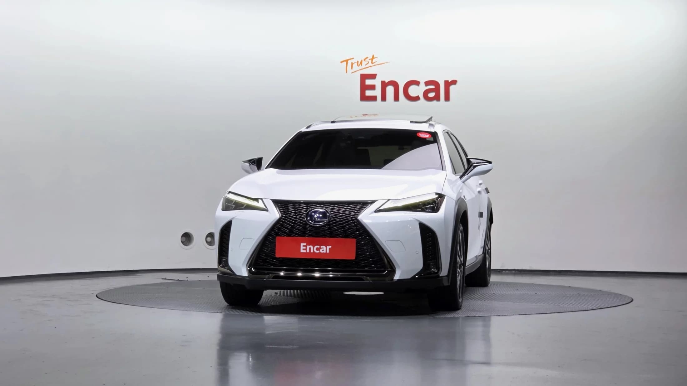 Lexus UX 2.0 F-Sport 2WD, гибрид, 2021 г. 51285 км. — фото 3