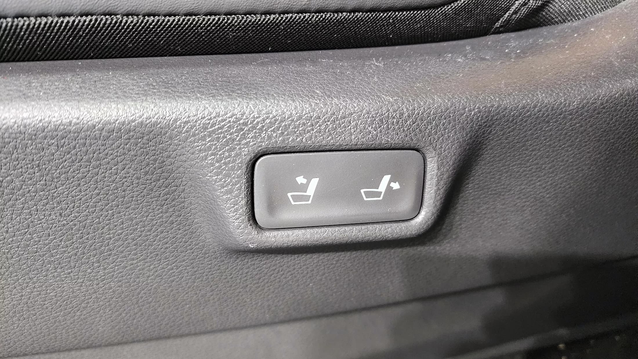 Kia Carnival 9-Seater Signature, 2023 г. 29475 км. — фото 19