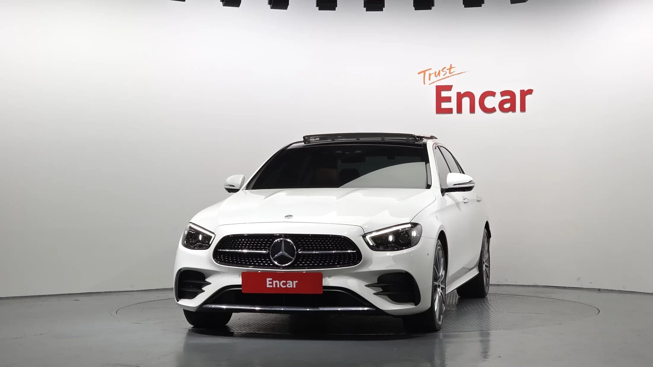 Mercedes-Benz E-Class E350 4MATIC AMG Line, 2021 г. 68815 км. — фото 3