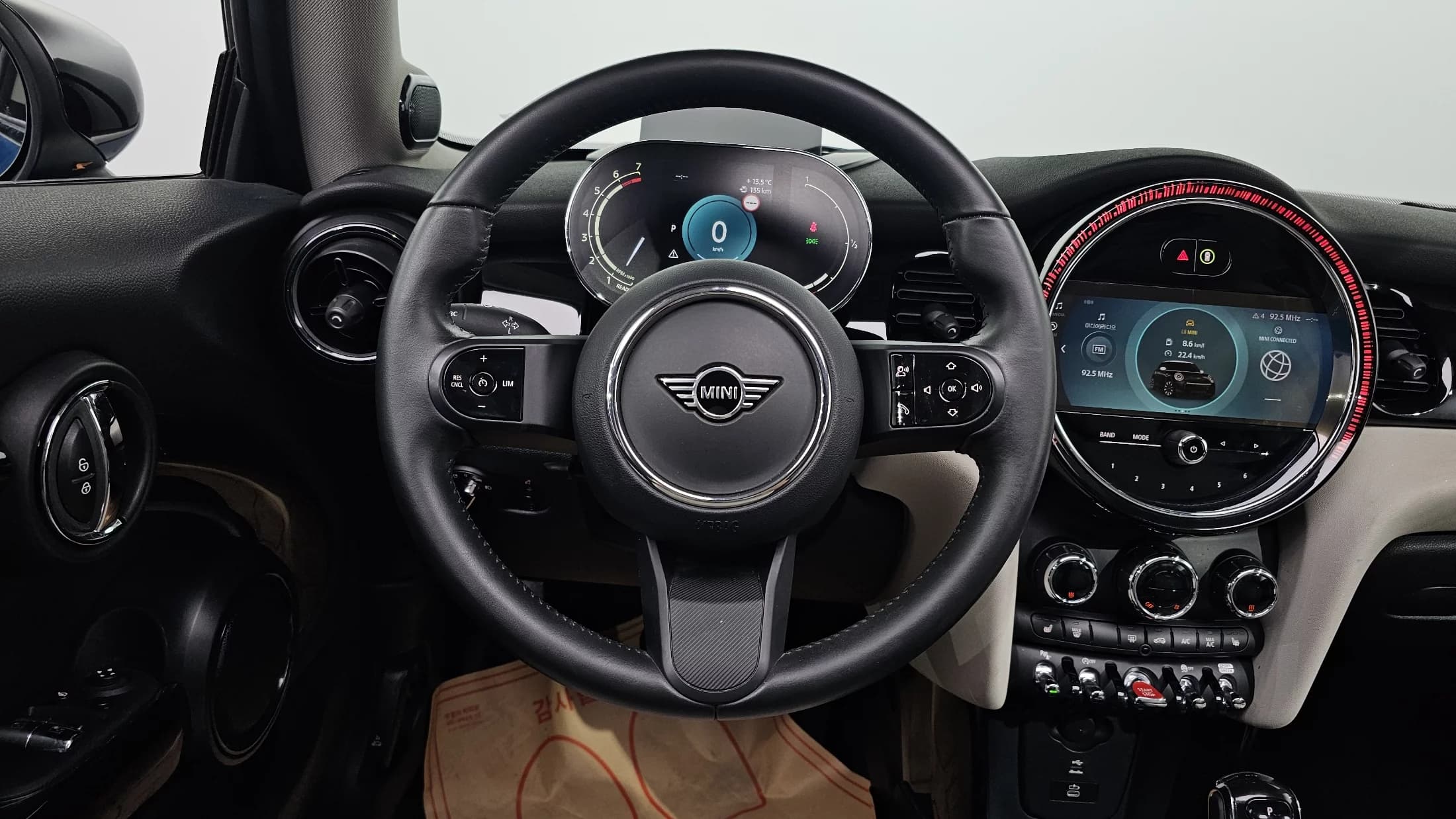 MINI Cooper Classic Third Generation, 2023 г. 10534 км. — фото 14