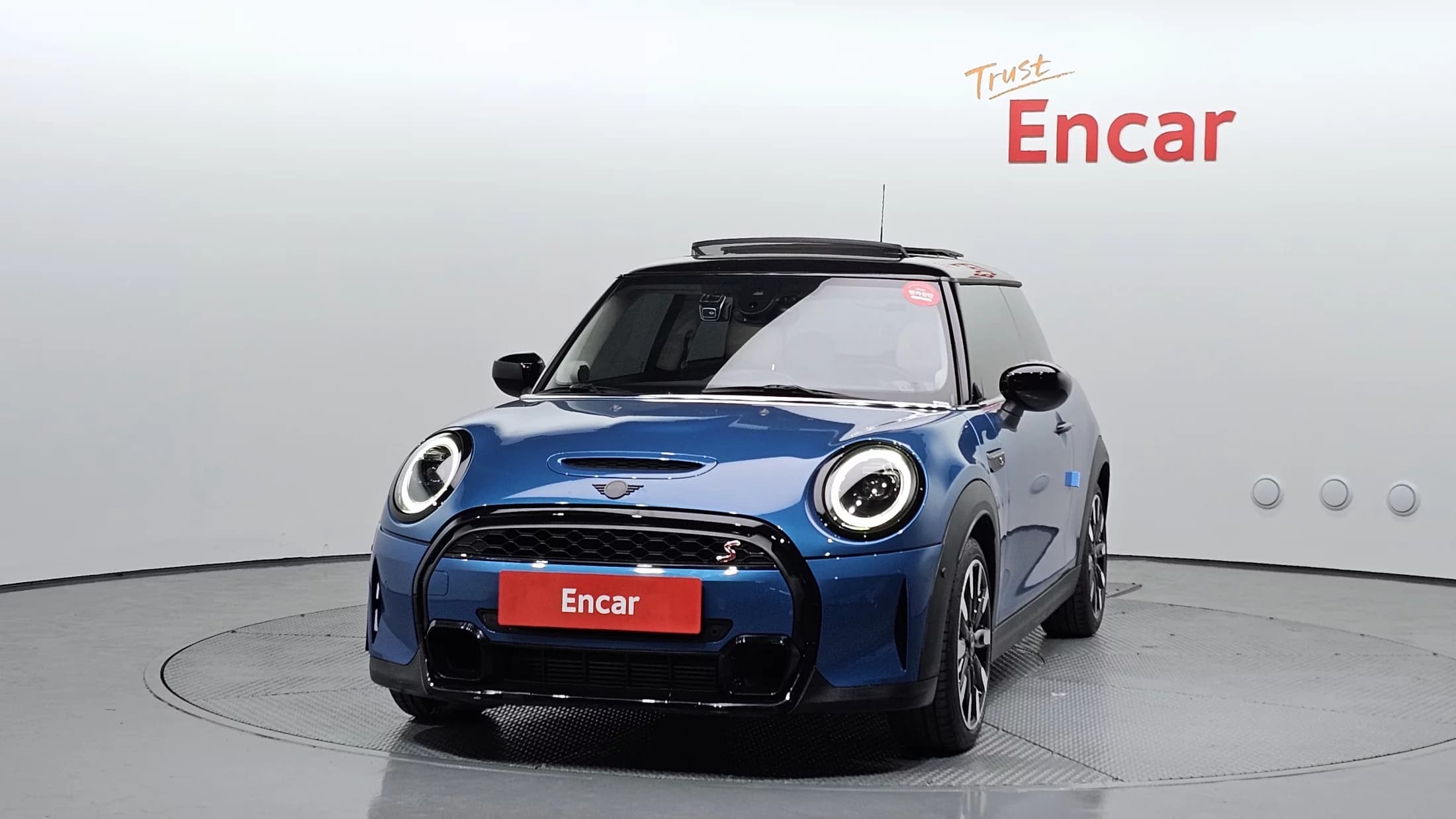 MINI Cooper Classic Third Generation, 2023 г. 10534 км. — фото 3