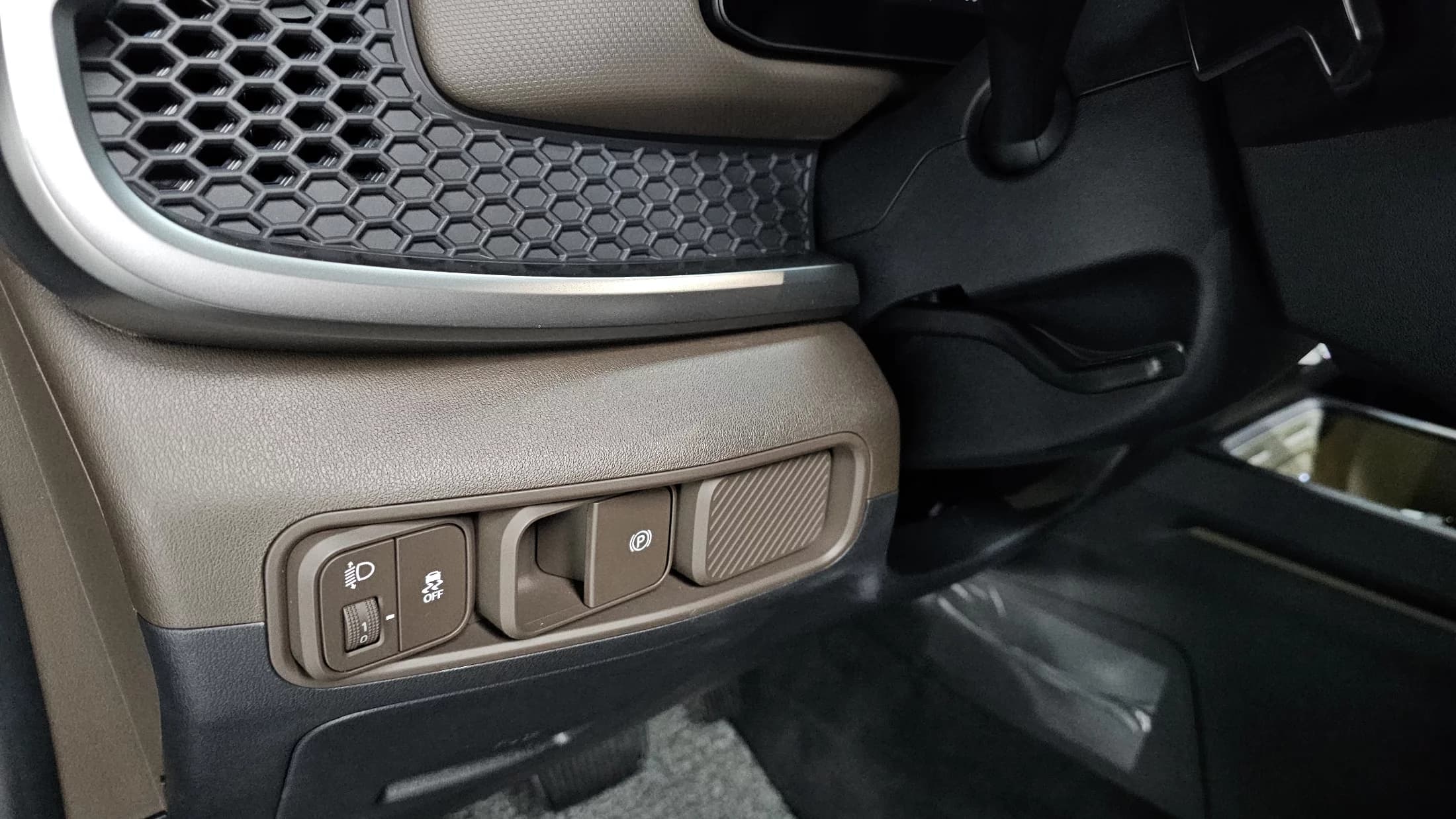 Kia Tasman 2.5T Gasoline 4WD Adventure, 2025 г. 5882 км. — фото 17
