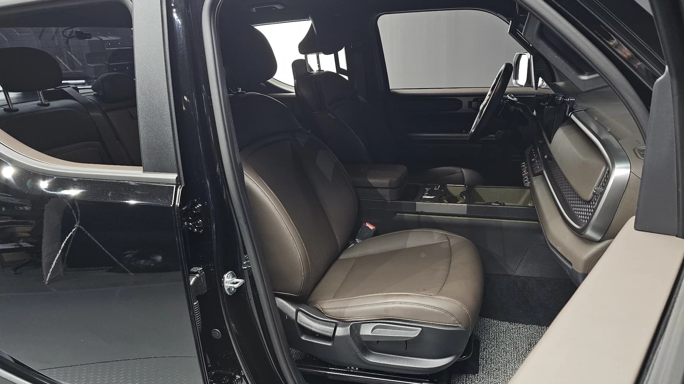 Kia Tasman 2.5T Gasoline 4WD Adventure, 2025 г. 5882 км. — фото 10