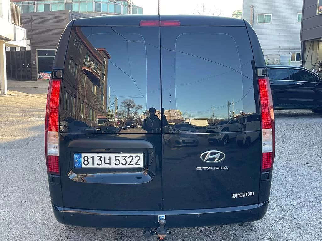 Hyundai Staria Cargo 3-Seater Modern, 2022 г. 155196 км. — фото 4