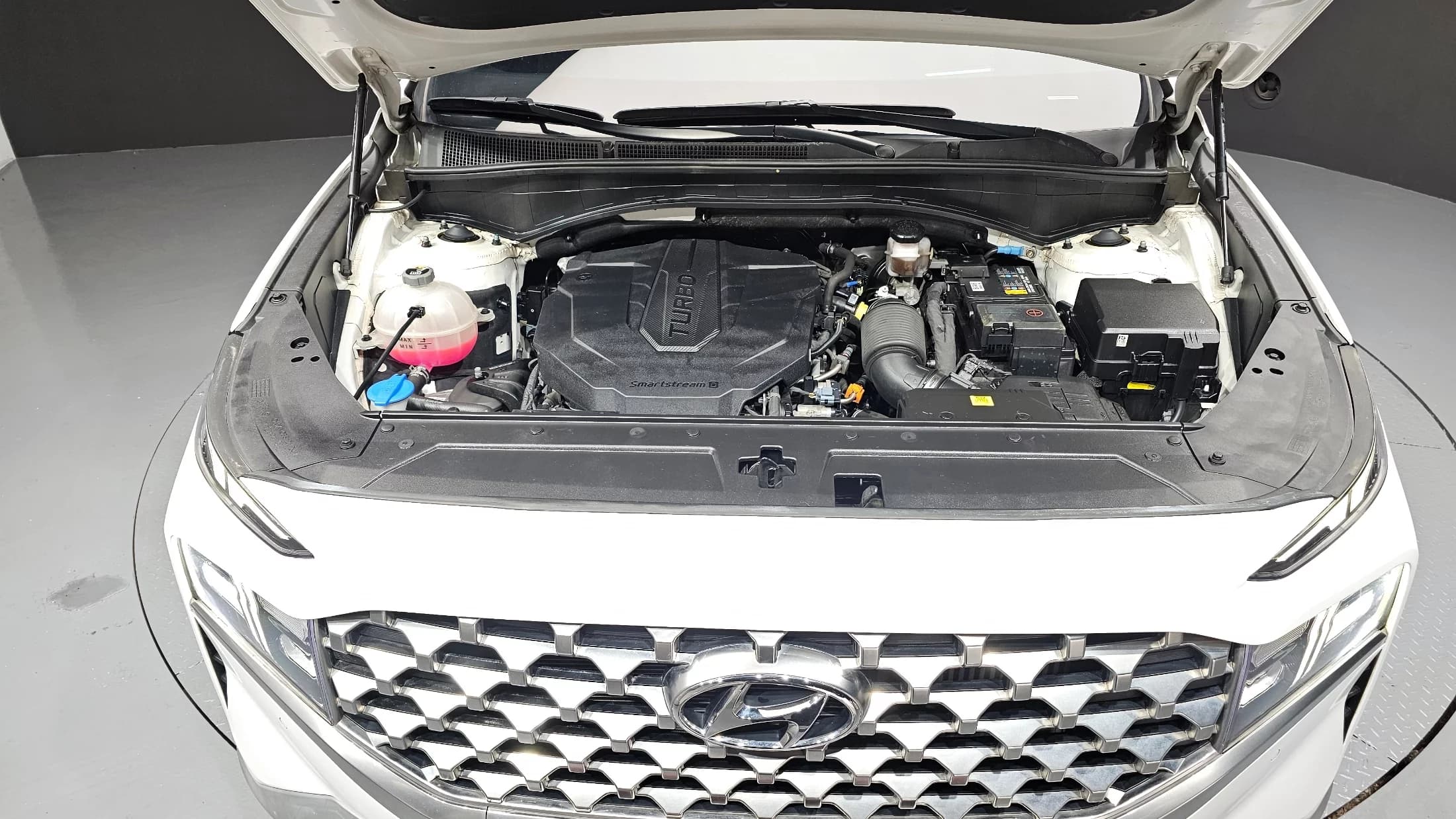 Hyundai Santa Fe Diesel 2.2 2WD Exclusive, 2022 г. 57737 км. — фото 6