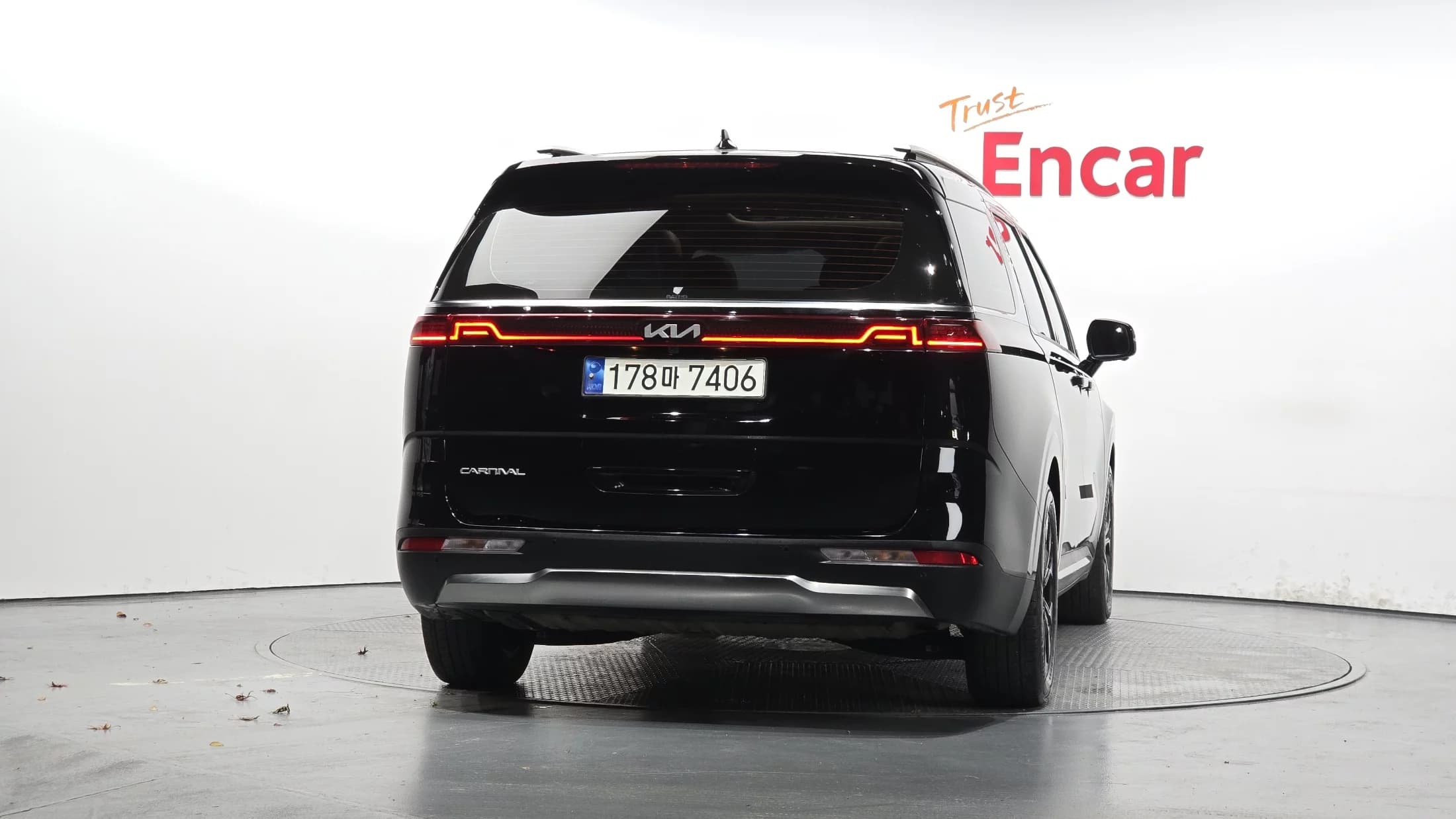 Kia Carnival 9-Seater Signature, 2023 г. 80022 км. — фото 4