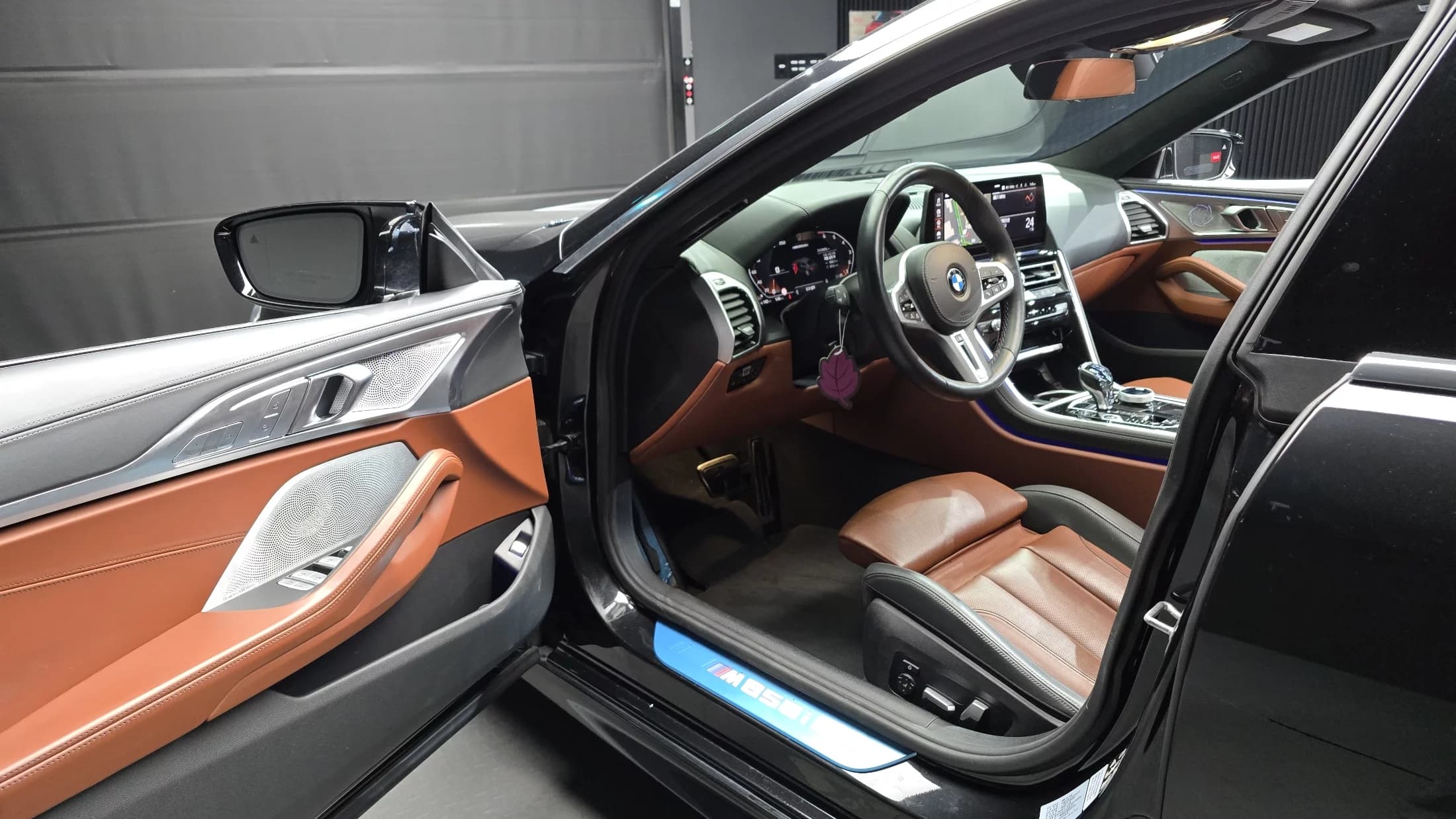 BMW 8-Series M850i xDrive Gran Coupe, 2024 г. 56010 км. — фото 11