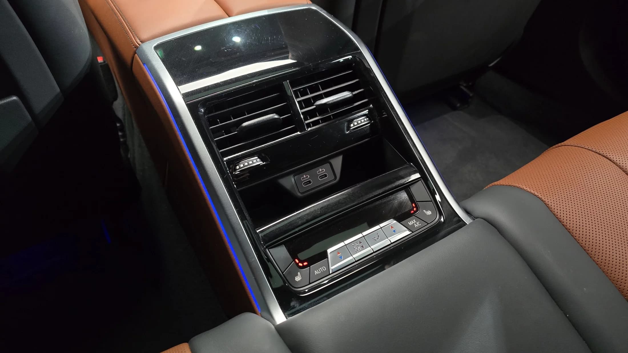 BMW 8-Series M850i xDrive Gran Coupe, 2024 г. 56010 км. — фото 16