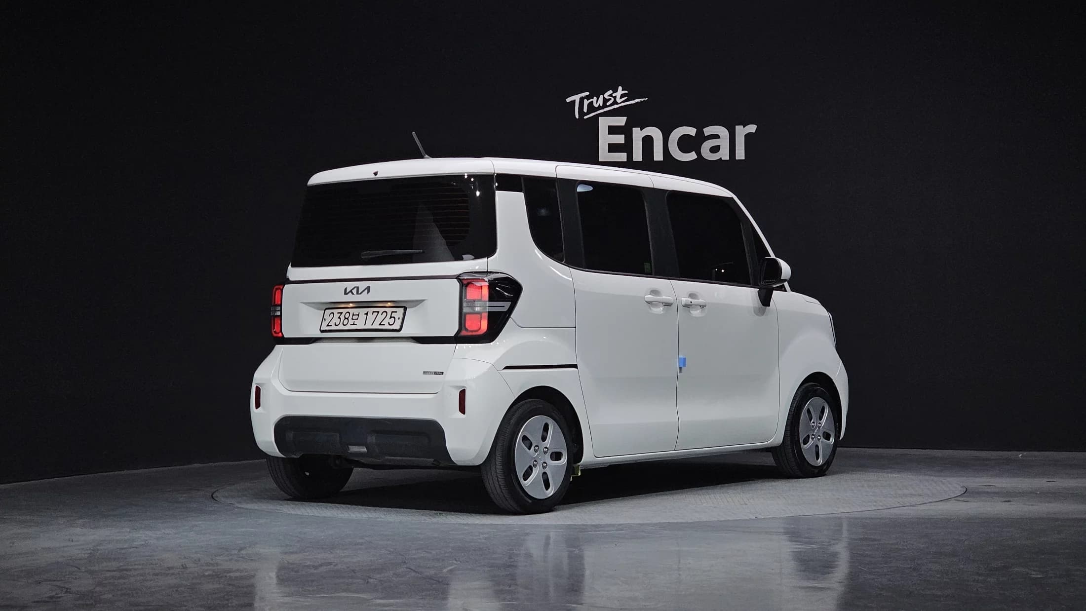 Kia RAY Van 2-Seater Prestige, 2022 г. 67887 км. — фото 2
