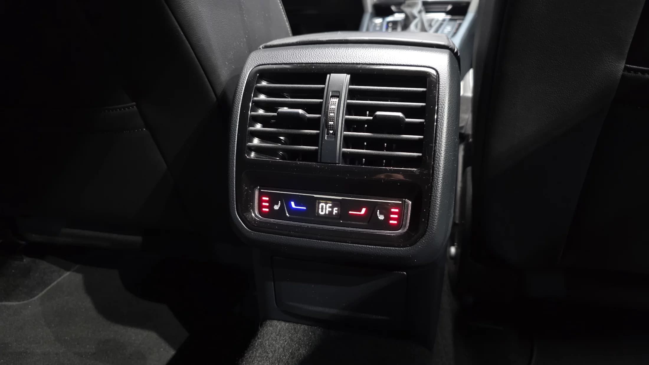 Volkswagen ARTEON 2.0 TDI Prestige, 2022 г. 24623 км. — фото 19