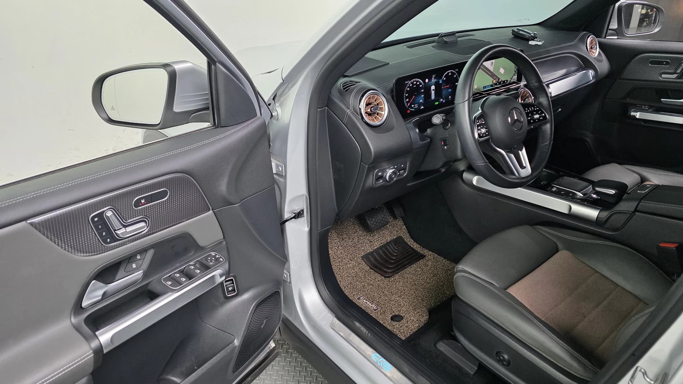 Mercedes-Benz EQB EQB300 4MATIC, электромобиль, 2023 г. 39708 км. — фото 12