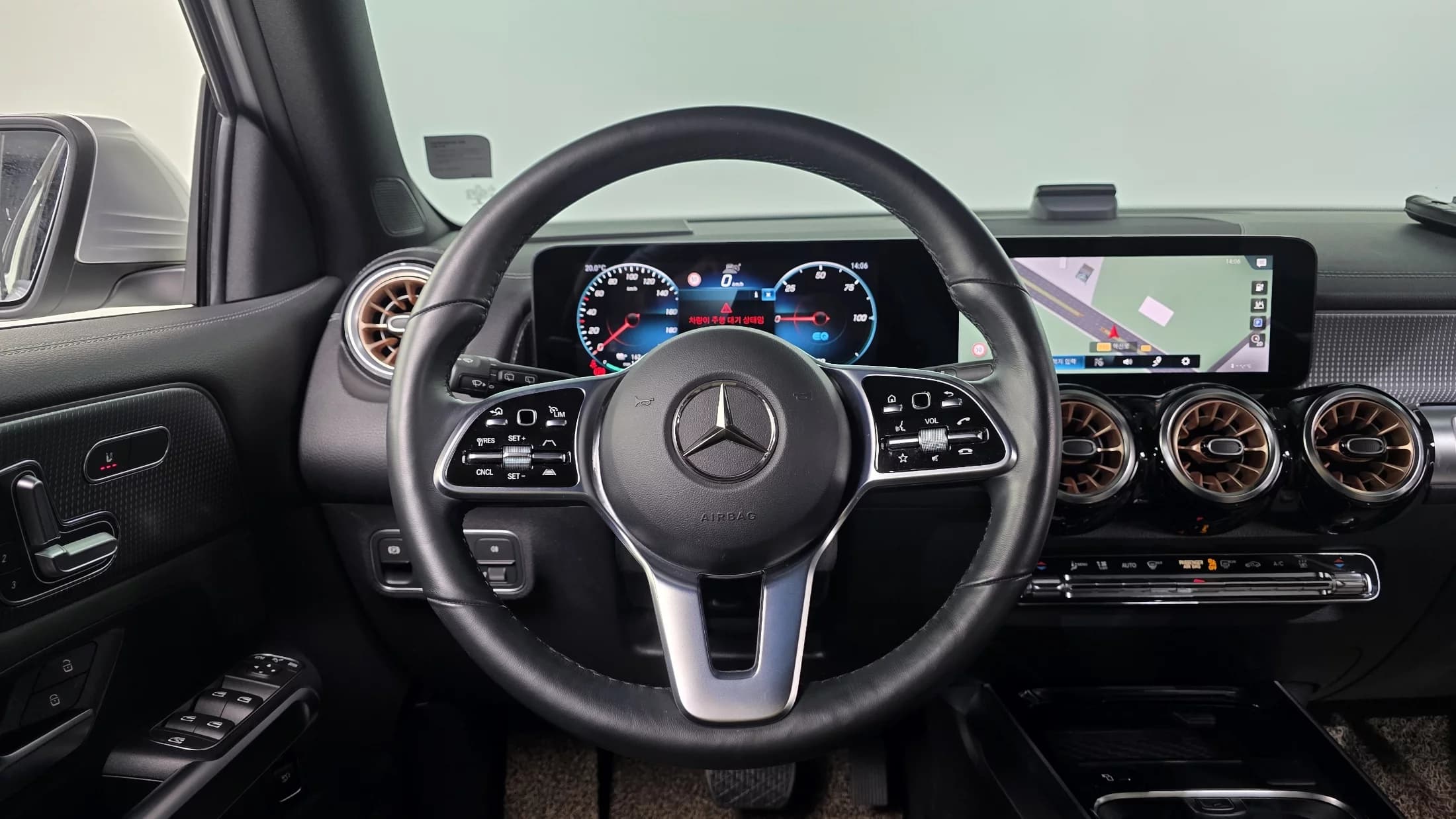 Mercedes-Benz EQB EQB300 4MATIC, электромобиль, 2023 г. 39708 км. — фото 14