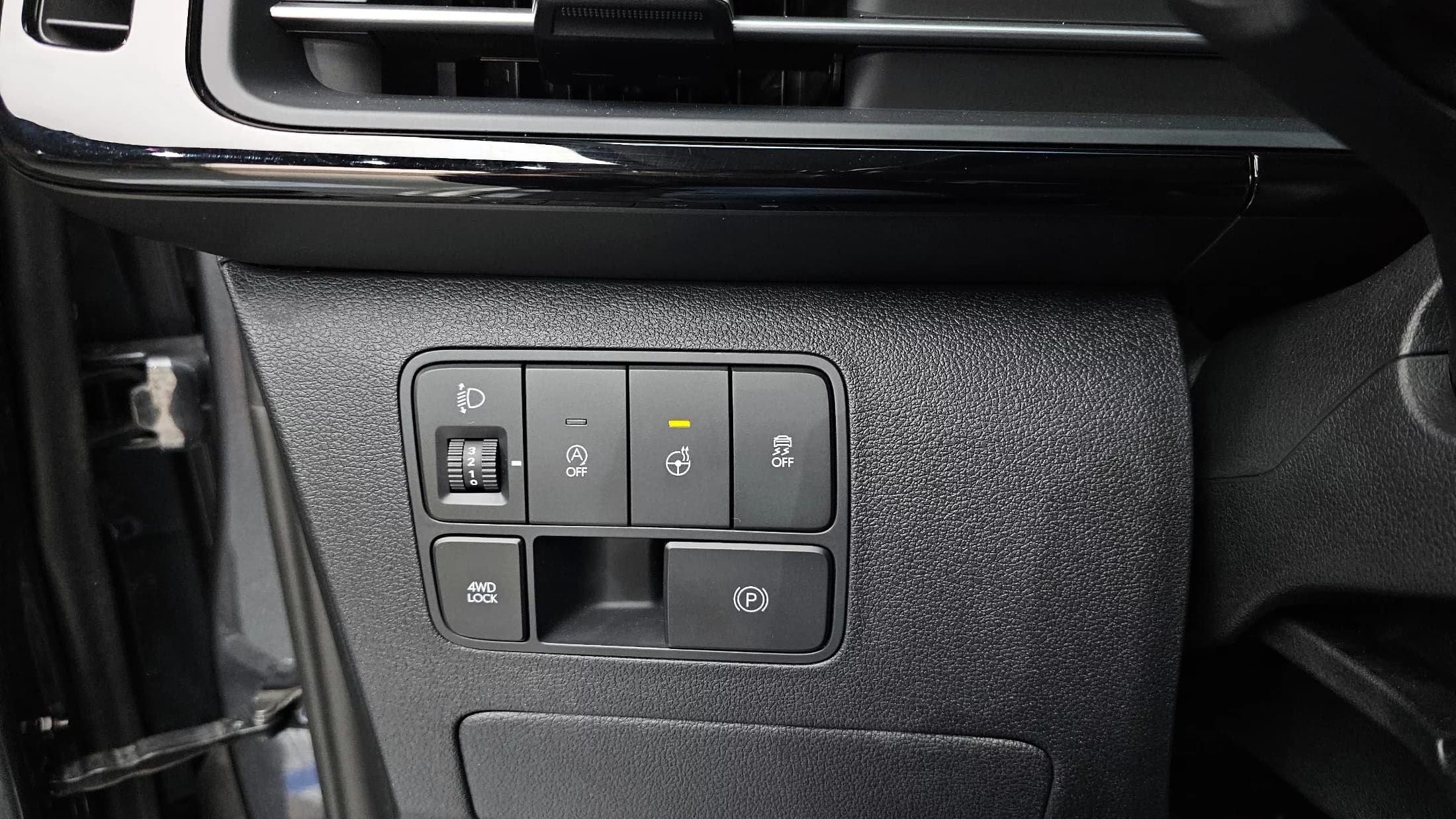Hyundai Staria 4WD Lounge 7-Seater Inspiration, 2023 г. 14855 км. — фото 17