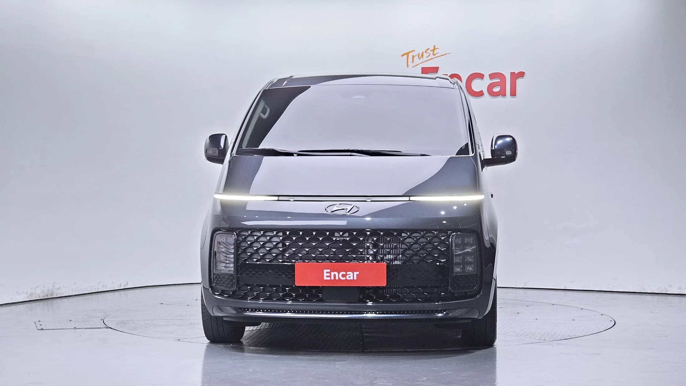 Hyundai Staria 4WD Lounge 7-Seater Inspiration, 2023 г. 14855 км. — фото 3