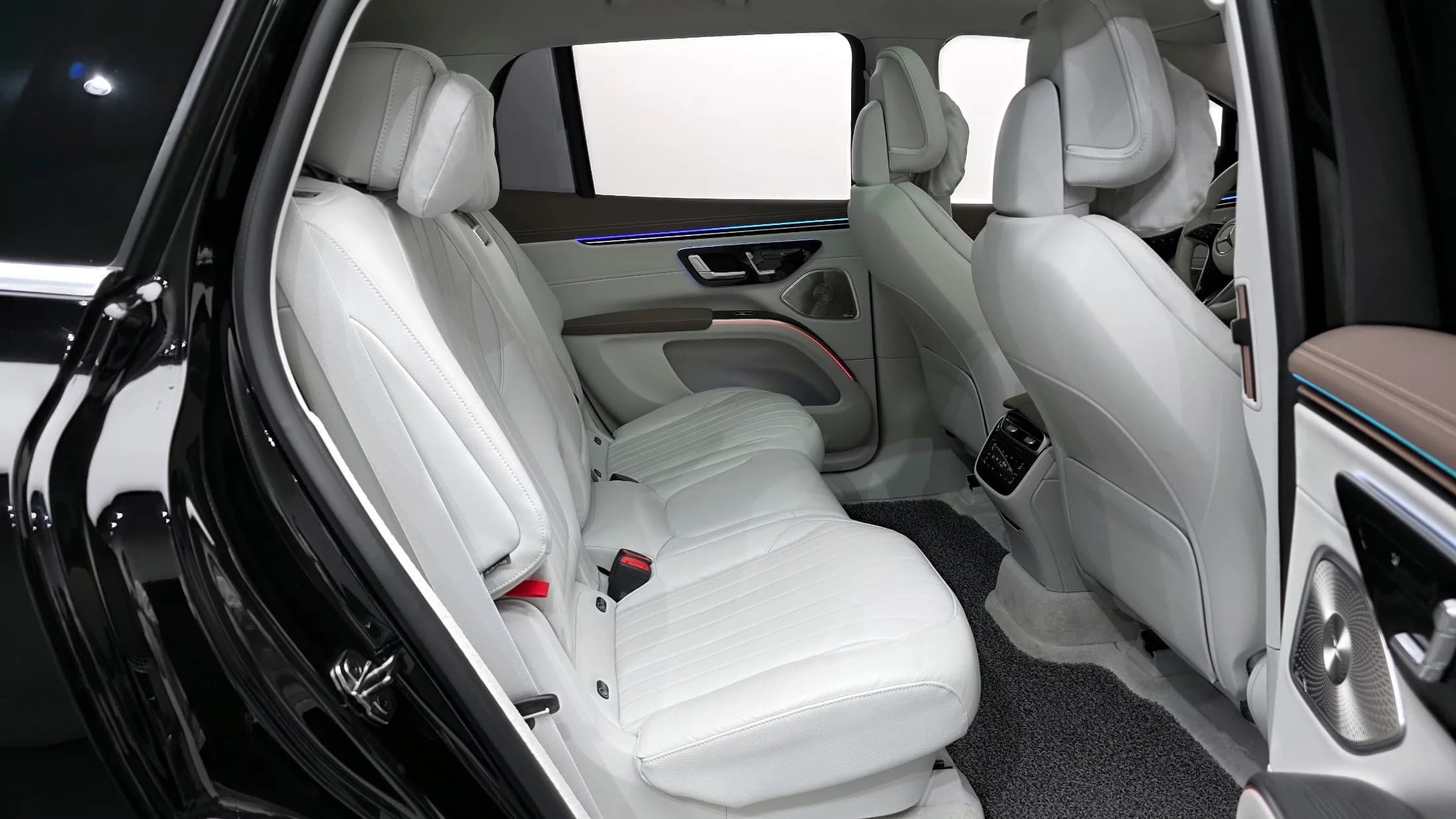 Mercedes-Benz EQS EQS450 4MATIC, электромобиль, 2023 г. 30494 км. — фото 12