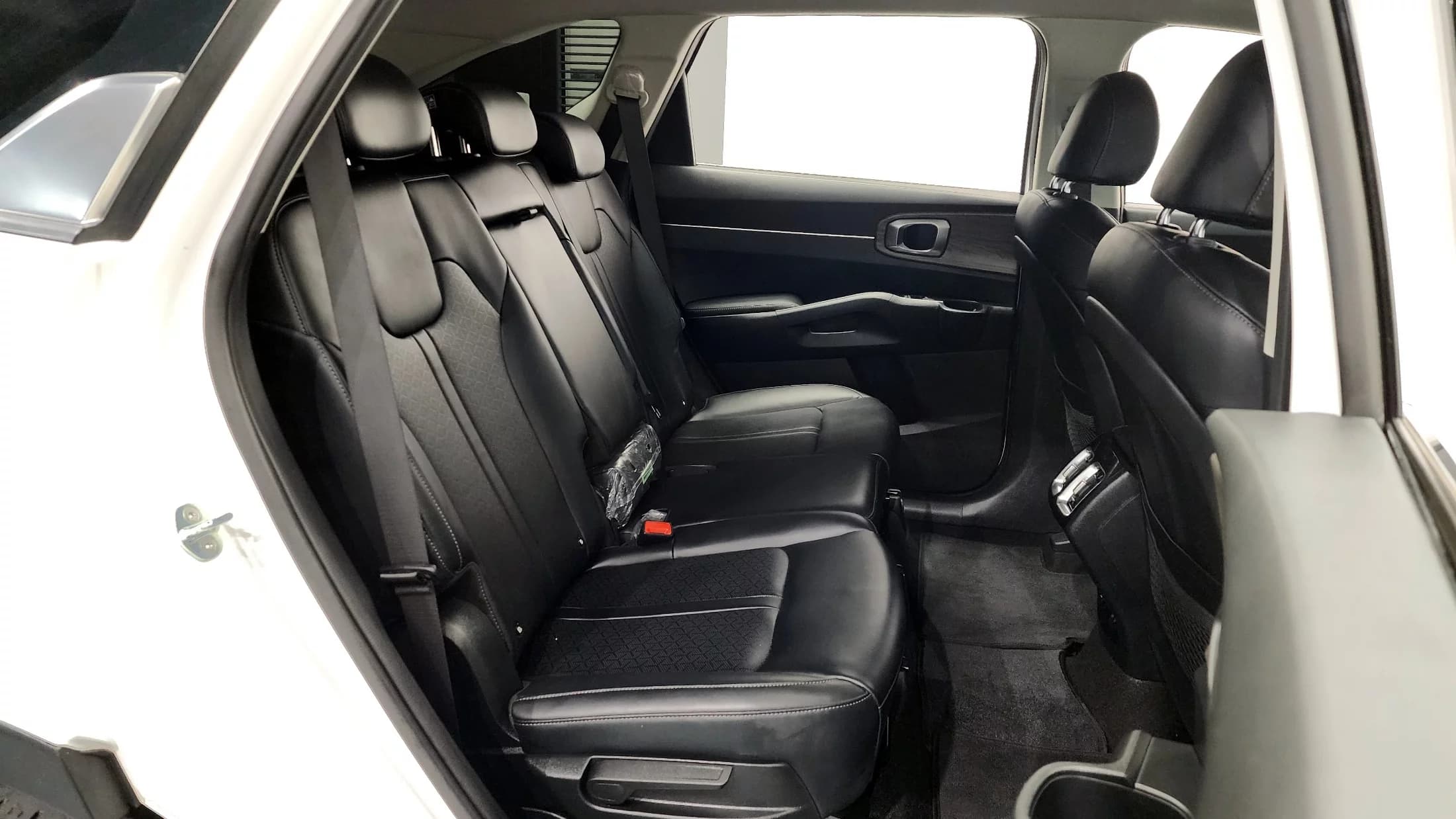 Kia Sorento Gasoline 2.5T 2WD Prestige, 2021 г. 39018 км. — фото 12