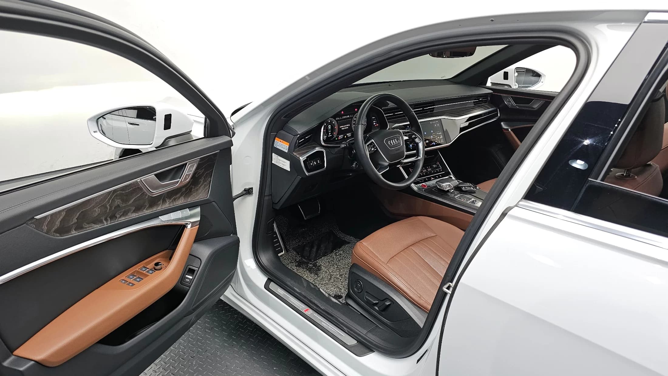 Audi A6 40 TDI Quattro Premium C7, 2022 г. 49158 км. — фото 11