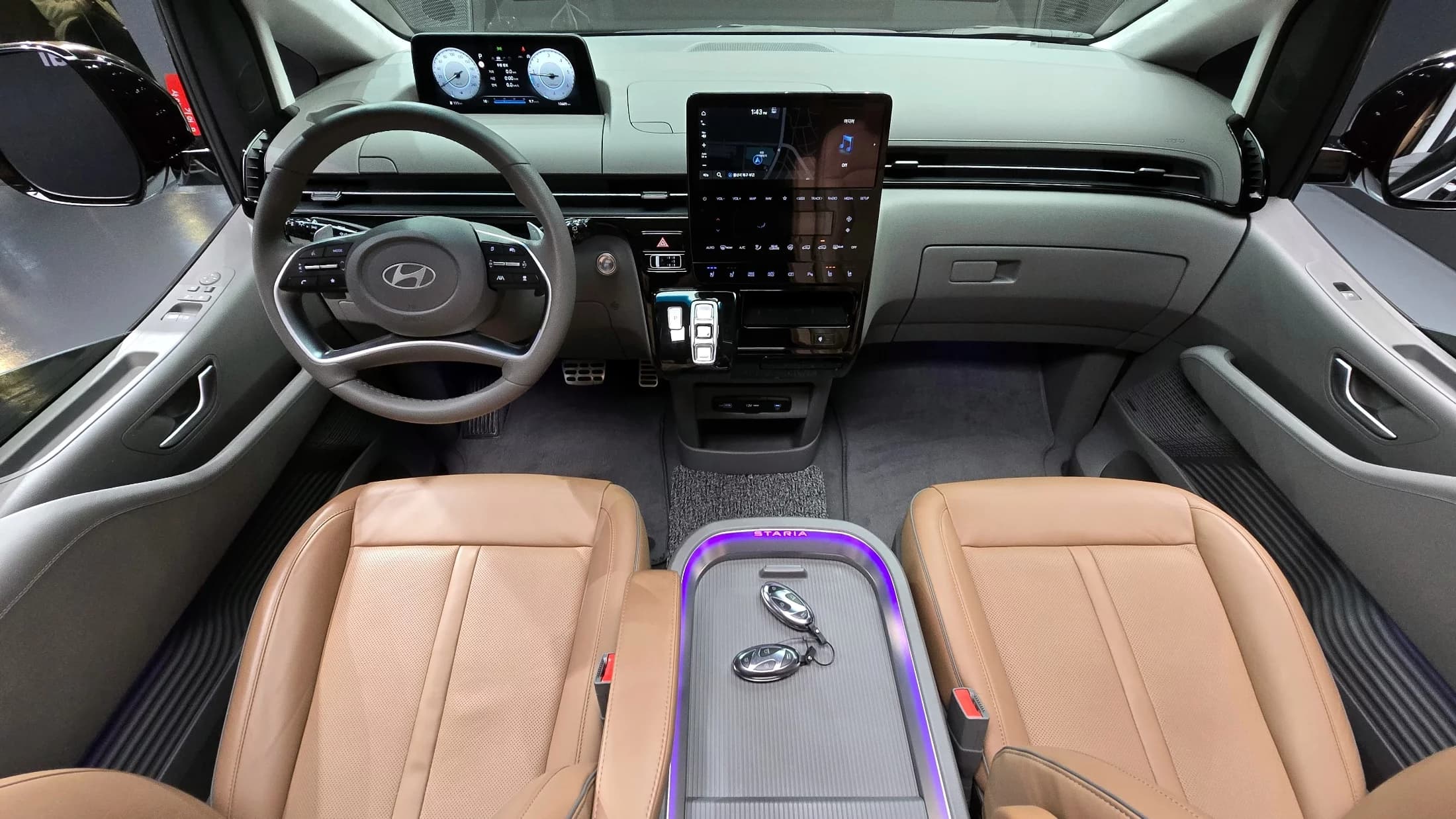 Hyundai Staria 4WD Lounge 7-Seater Inspiration, 2024 г. 10707 км. — фото 7