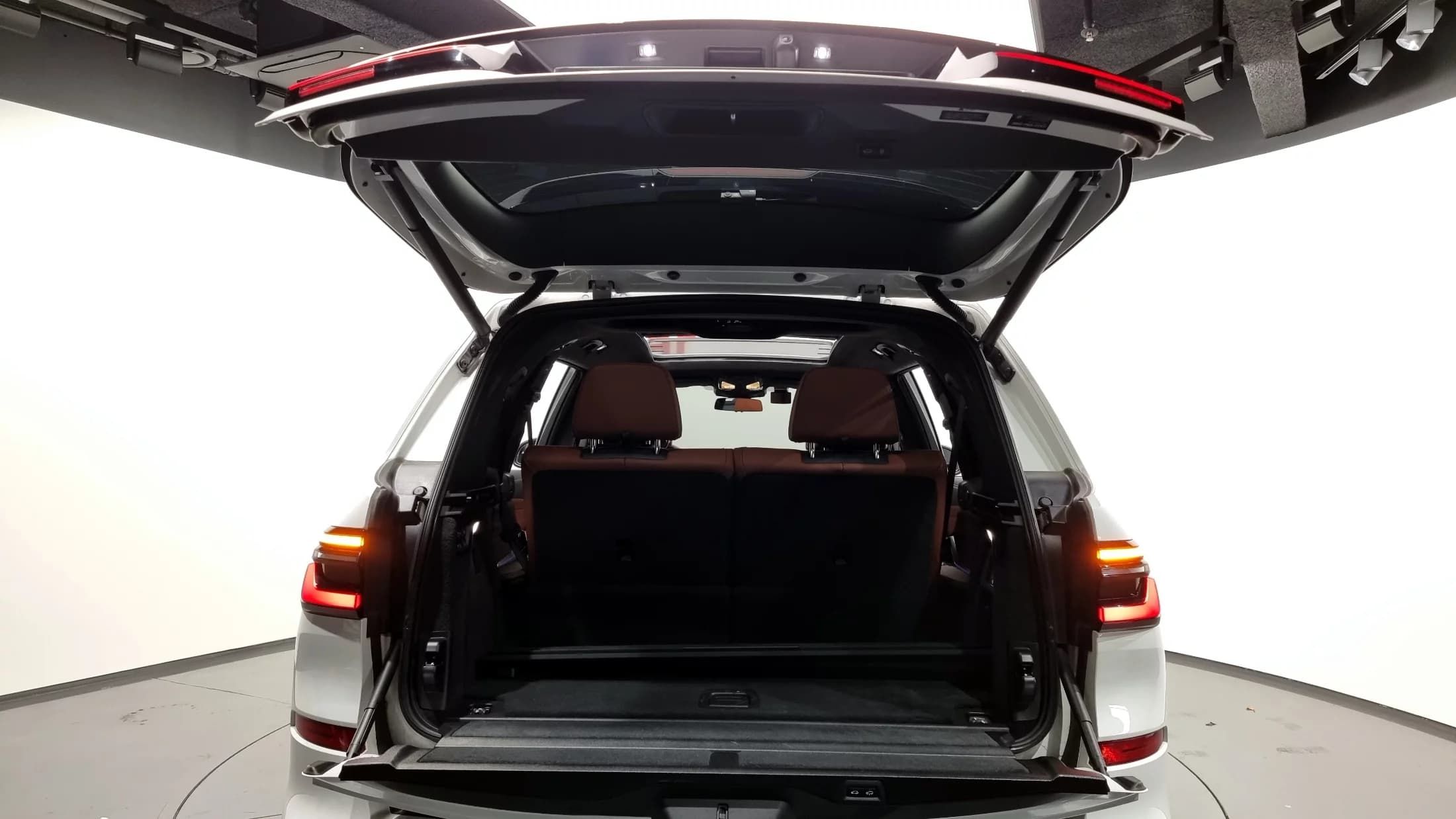 BMW X7 xDrive 40i M Sport 6STR, 2024 г. 46298 км. — фото 40