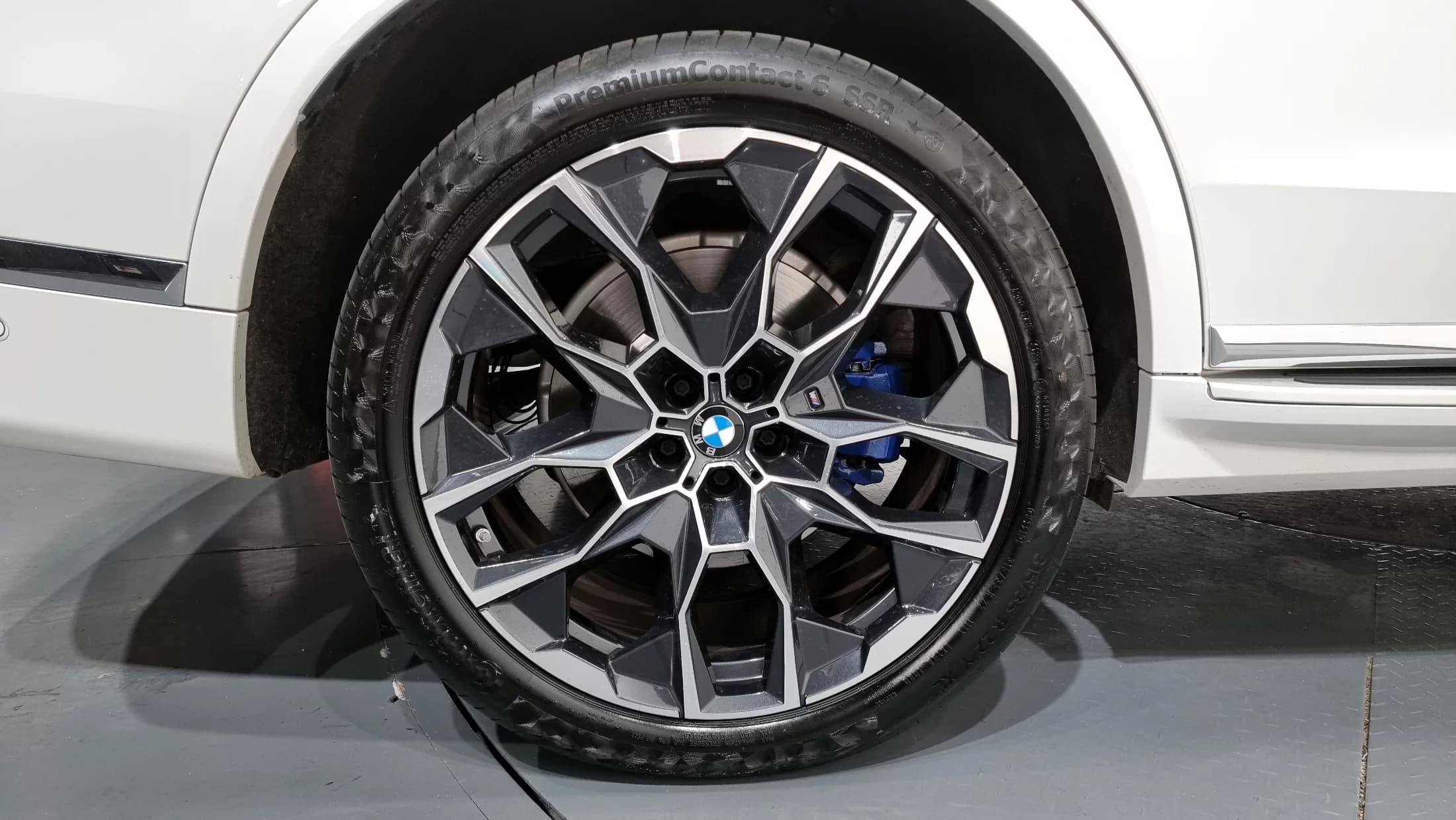 BMW X7 xDrive 40i M Sport 6STR, 2024 г. 46298 км. — фото 10