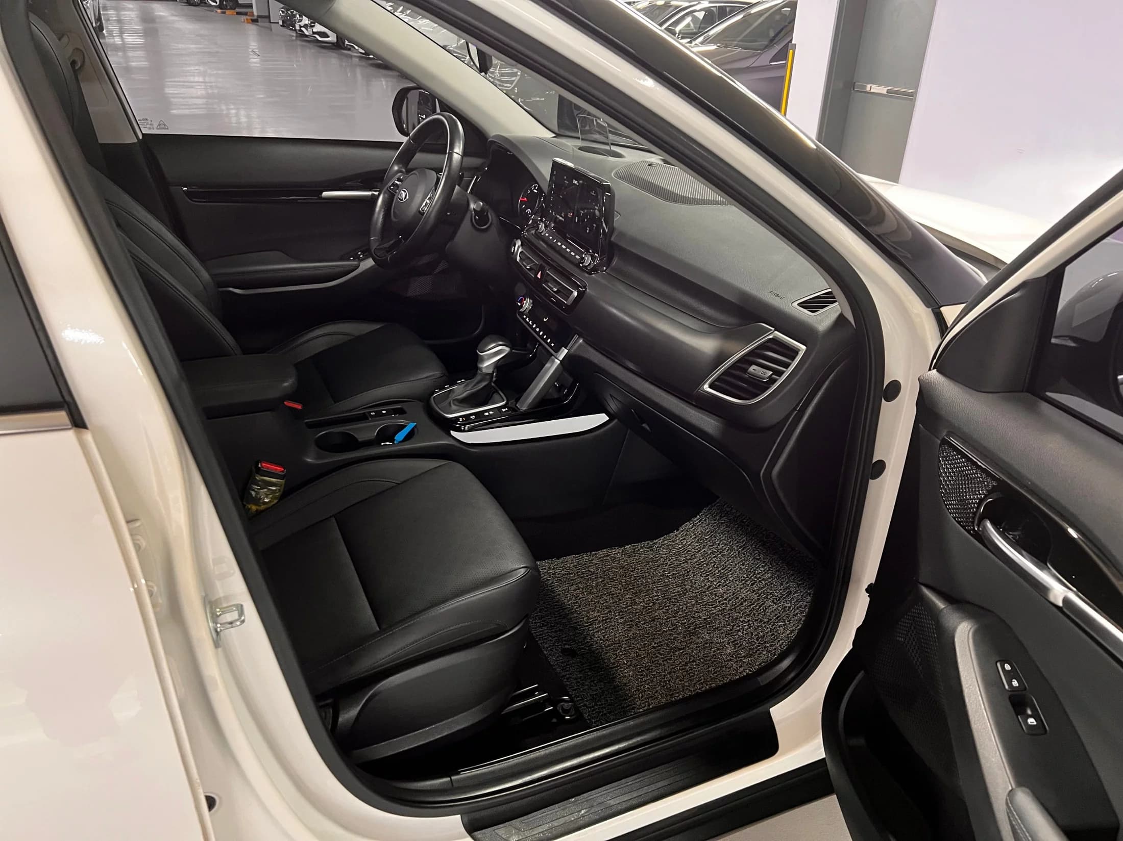 Kia Seltos Gasoline 1.6 Turbo 4WD Signature, 2021 г. 73095 км. — фото 17