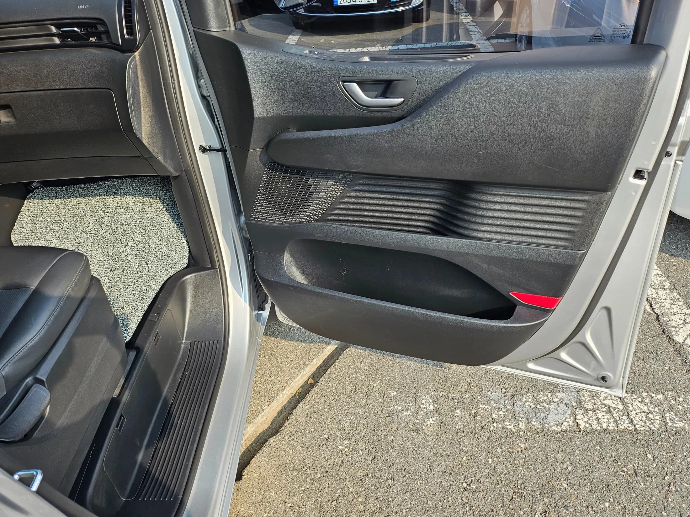 Hyundai Staria Cargo 3-Seater Modern, 2021 г. 27199 км. — фото 20