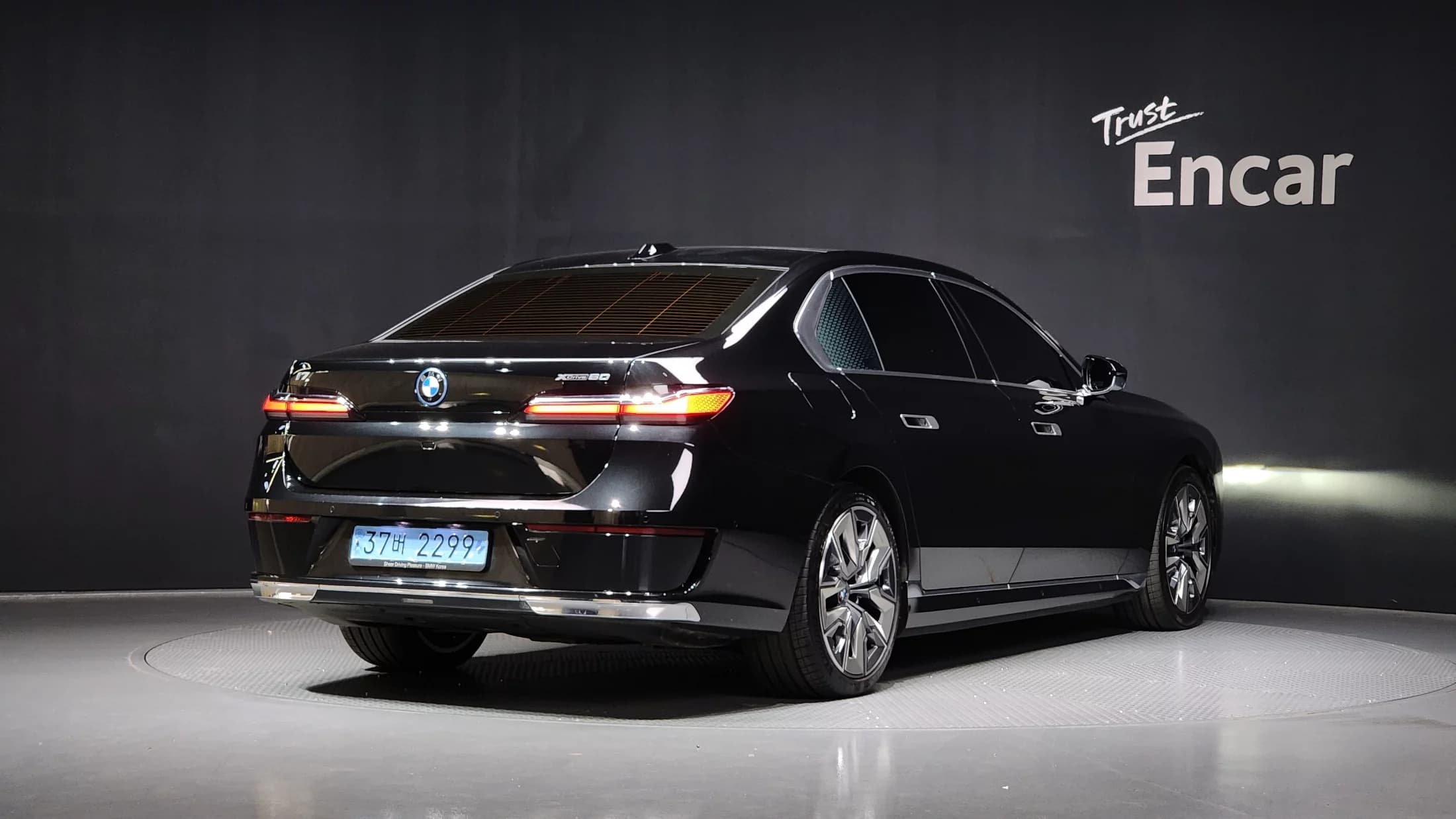 BMW i7 xDrive 60 Design Pure Excellence, электромобиль, 2023 г. 43229 км. — фото 2