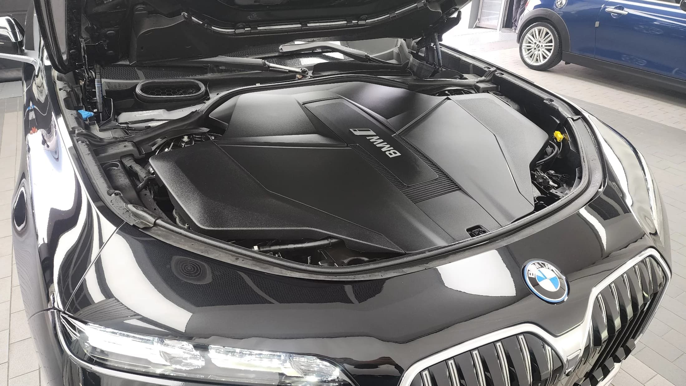 BMW i7 xDrive 60 Design Pure Excellence, электромобиль, 2023 г. 43229 км. — фото 6