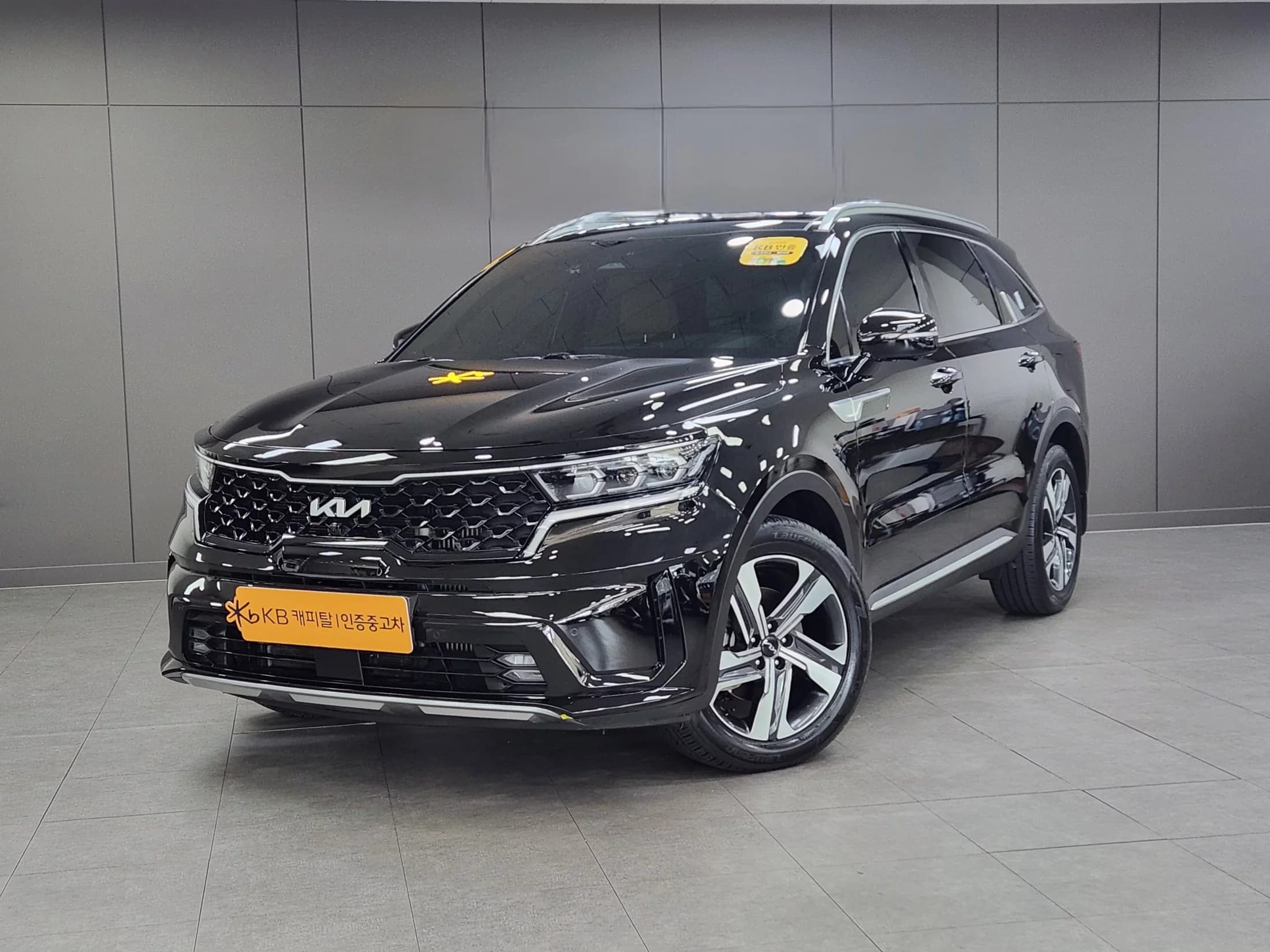 Kia Sorento HEV 1.6 2WD Noblesse, гибрид, 2022 г. 57063 км.