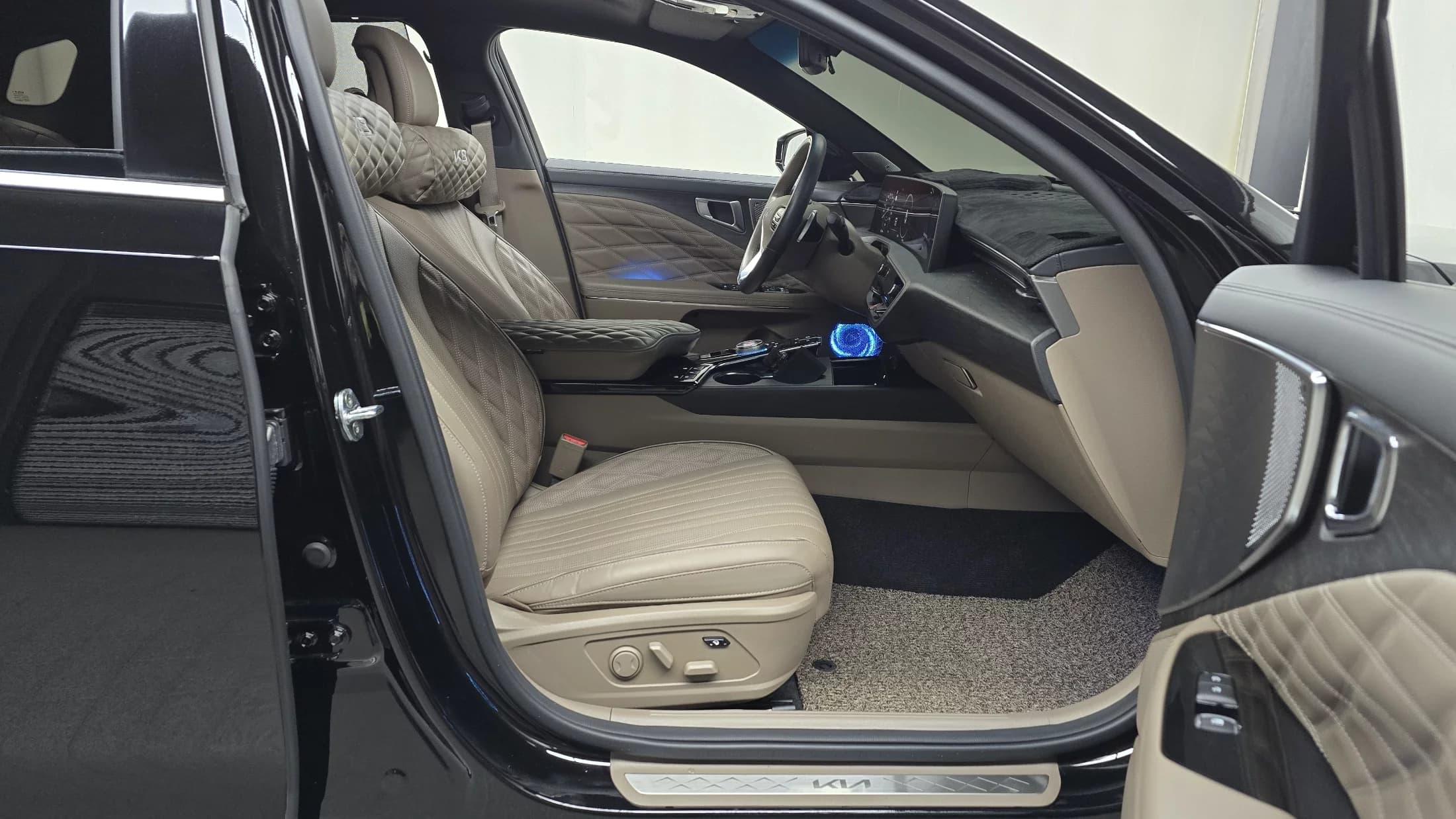 Kia K8 3.5 Gasoline 4WD Platinum, 2021 г. 14442 км. — фото 10