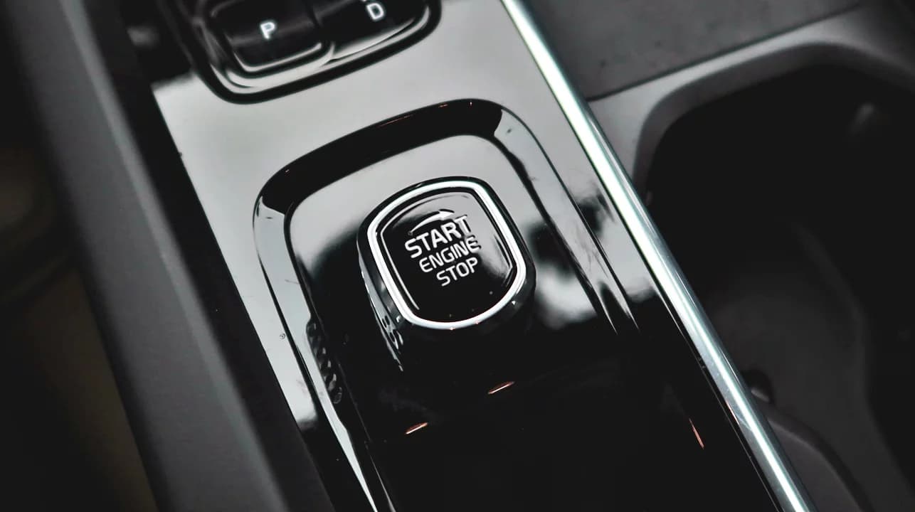 Volvo V60 B5 Ultimate AWD, 2023 г. 19147 км. — фото 36
