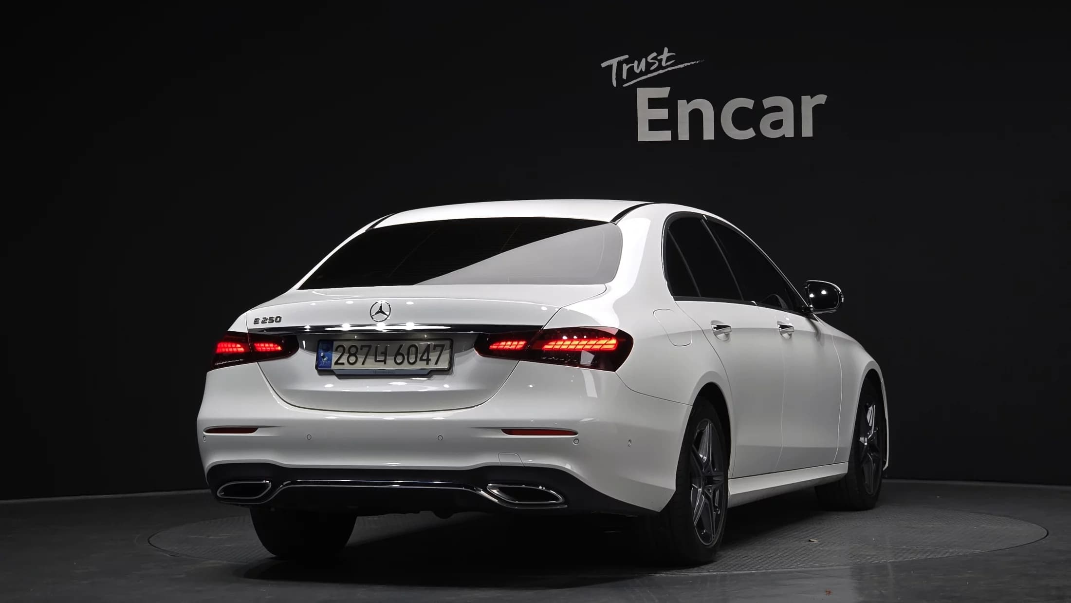 Mercedes-Benz E-Class E250 AMG Line, 2023 г. 31870 км. — фото 2