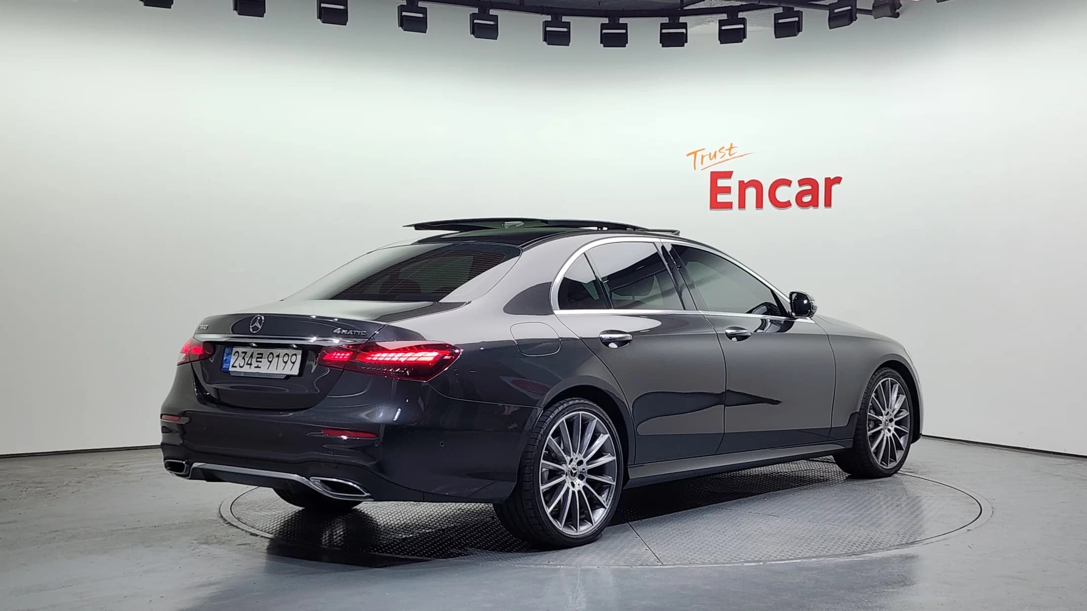 Mercedes-Benz E-Class E350 4MATIC AMG Line, 2021 г. 75673 км. — фото 2