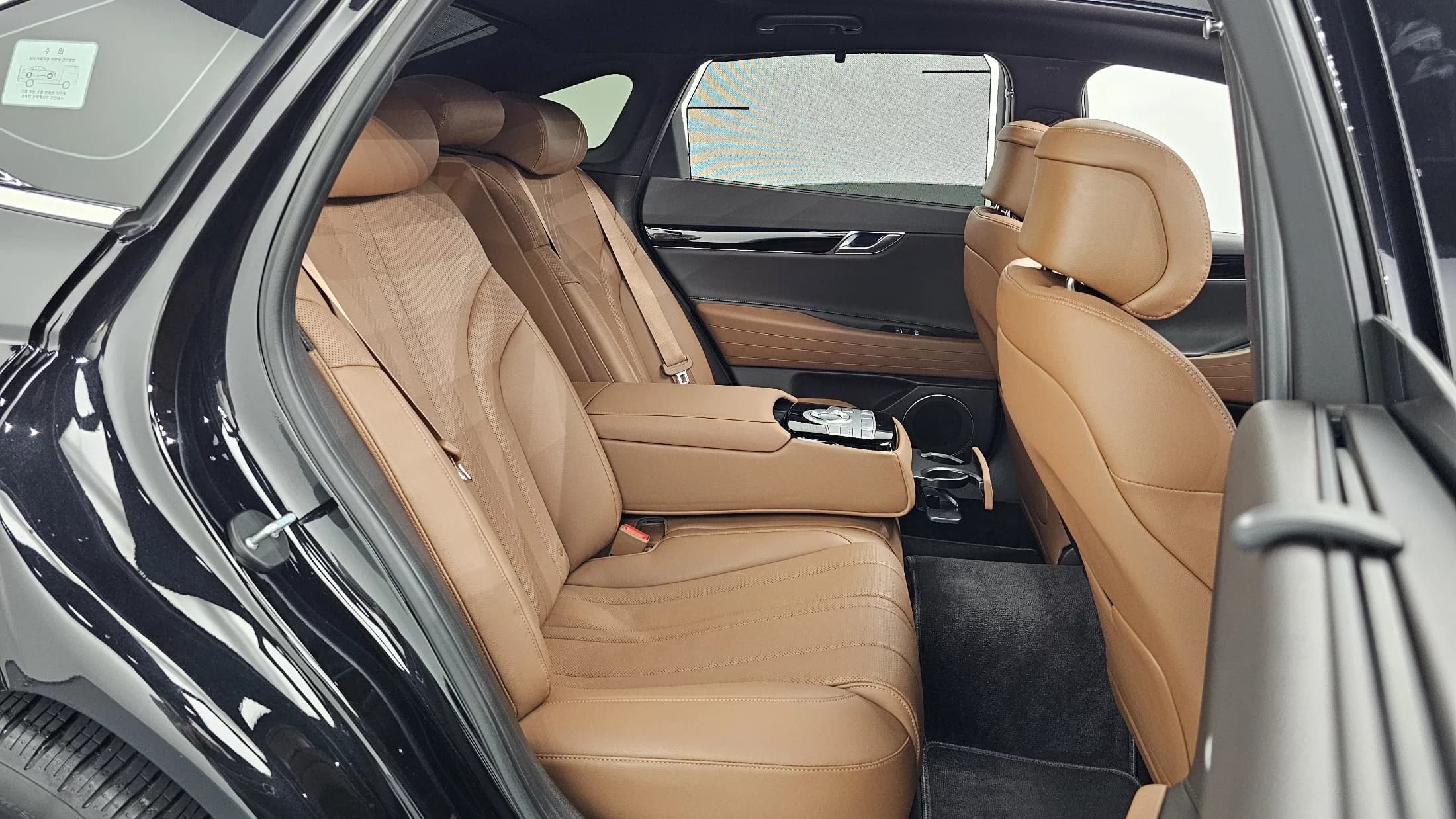 Genesis G80 Gasoline 2.5 Turbo AWD, 2021 г. 30853 км. — фото 12