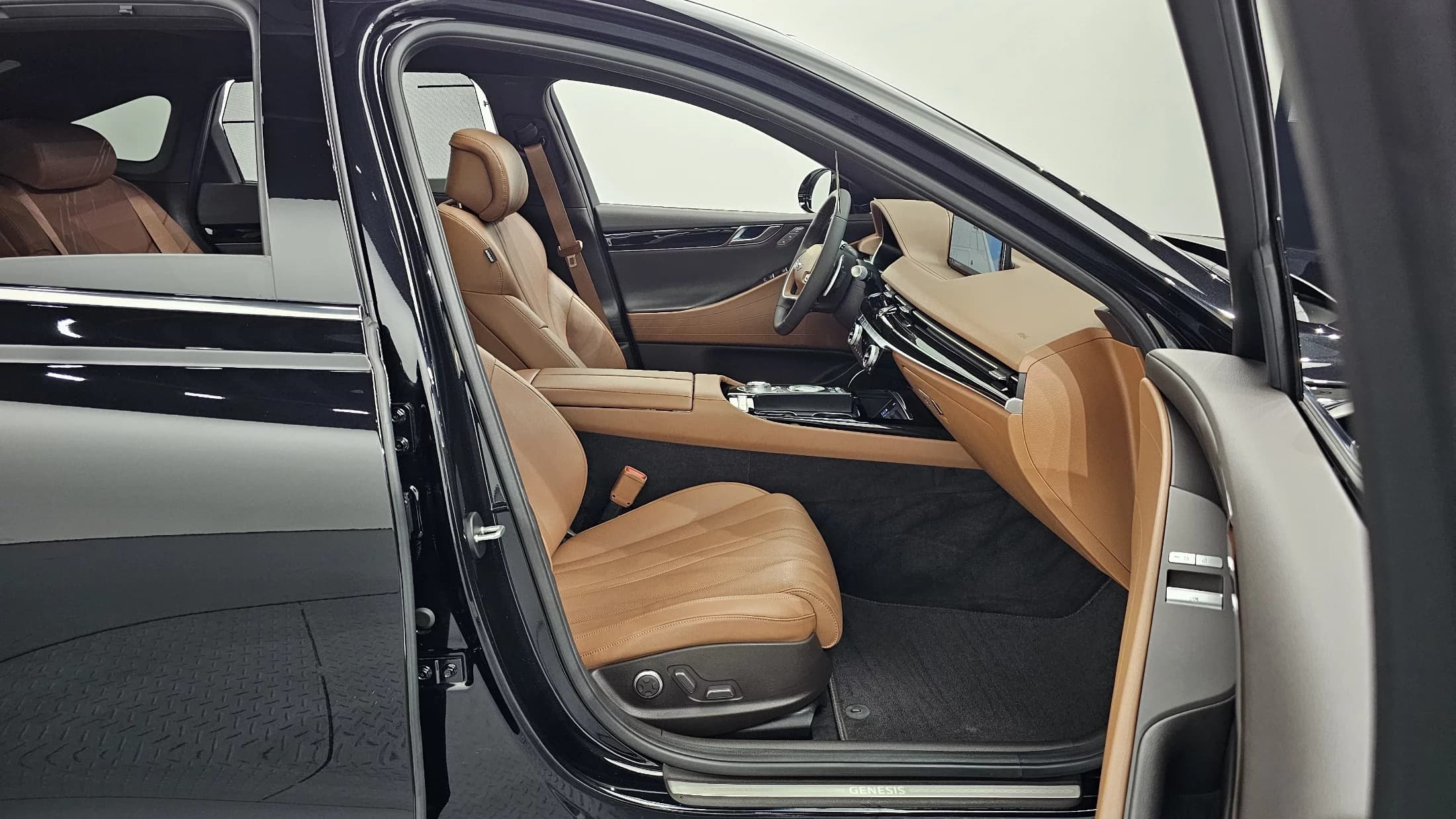 Genesis G80 Gasoline 2.5 Turbo AWD, 2021 г. 30853 км. — фото 10