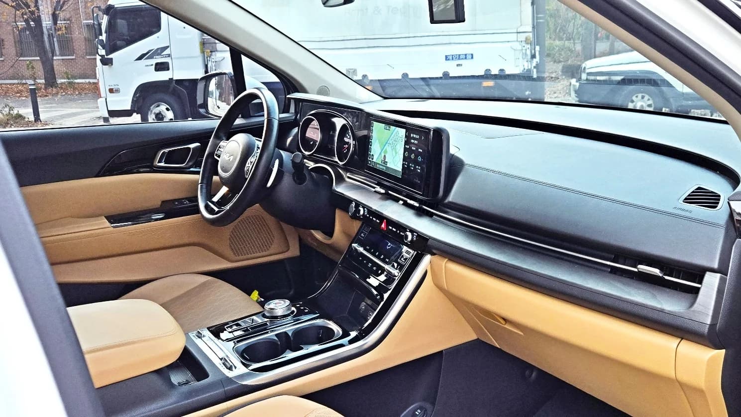 Kia Carnival 9-Seater Noblesse, 2022 г. 44644 км. — фото 17