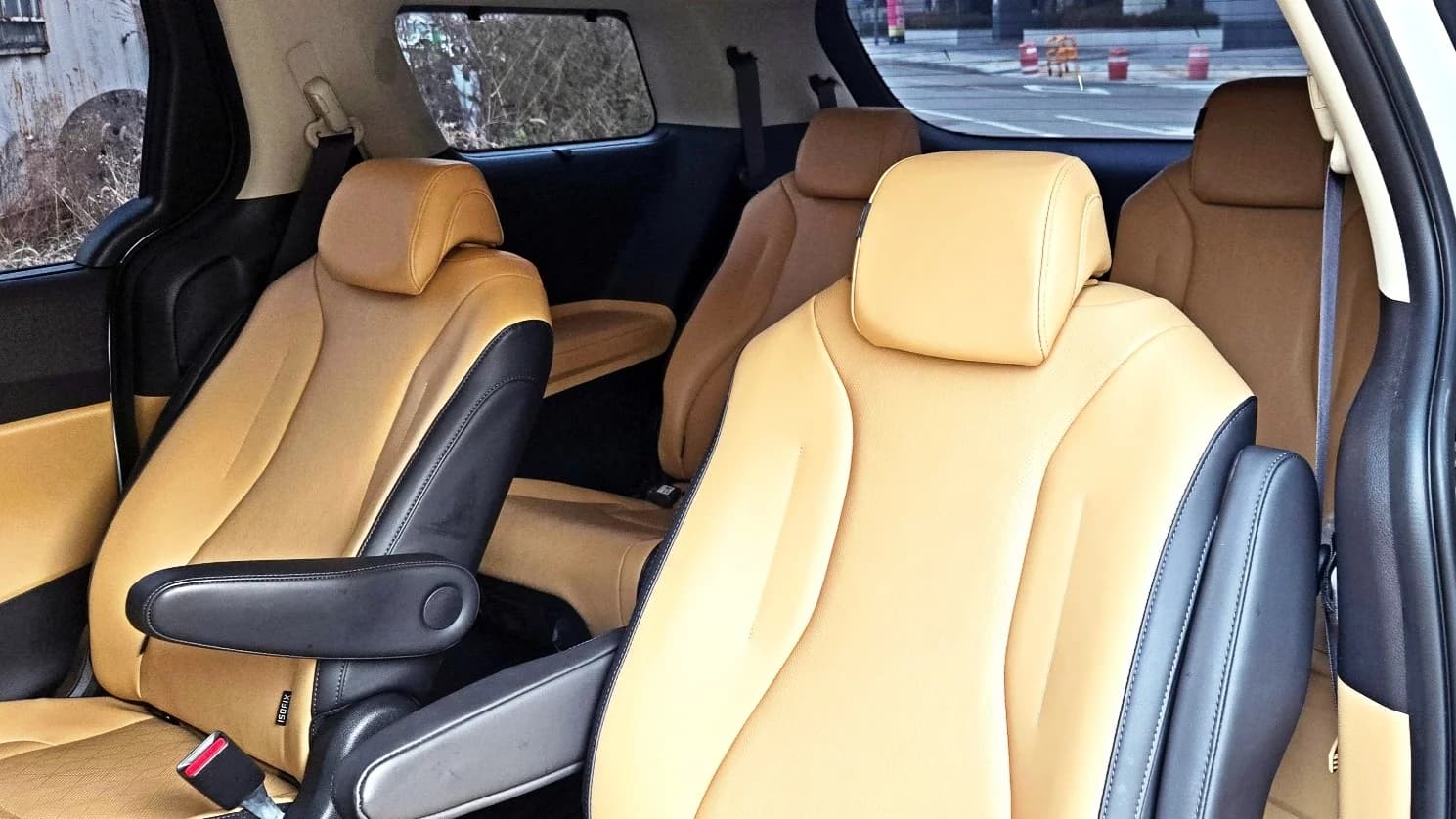 Kia Carnival 9-Seater Noblesse, 2022 г. 44644 км. — фото 19